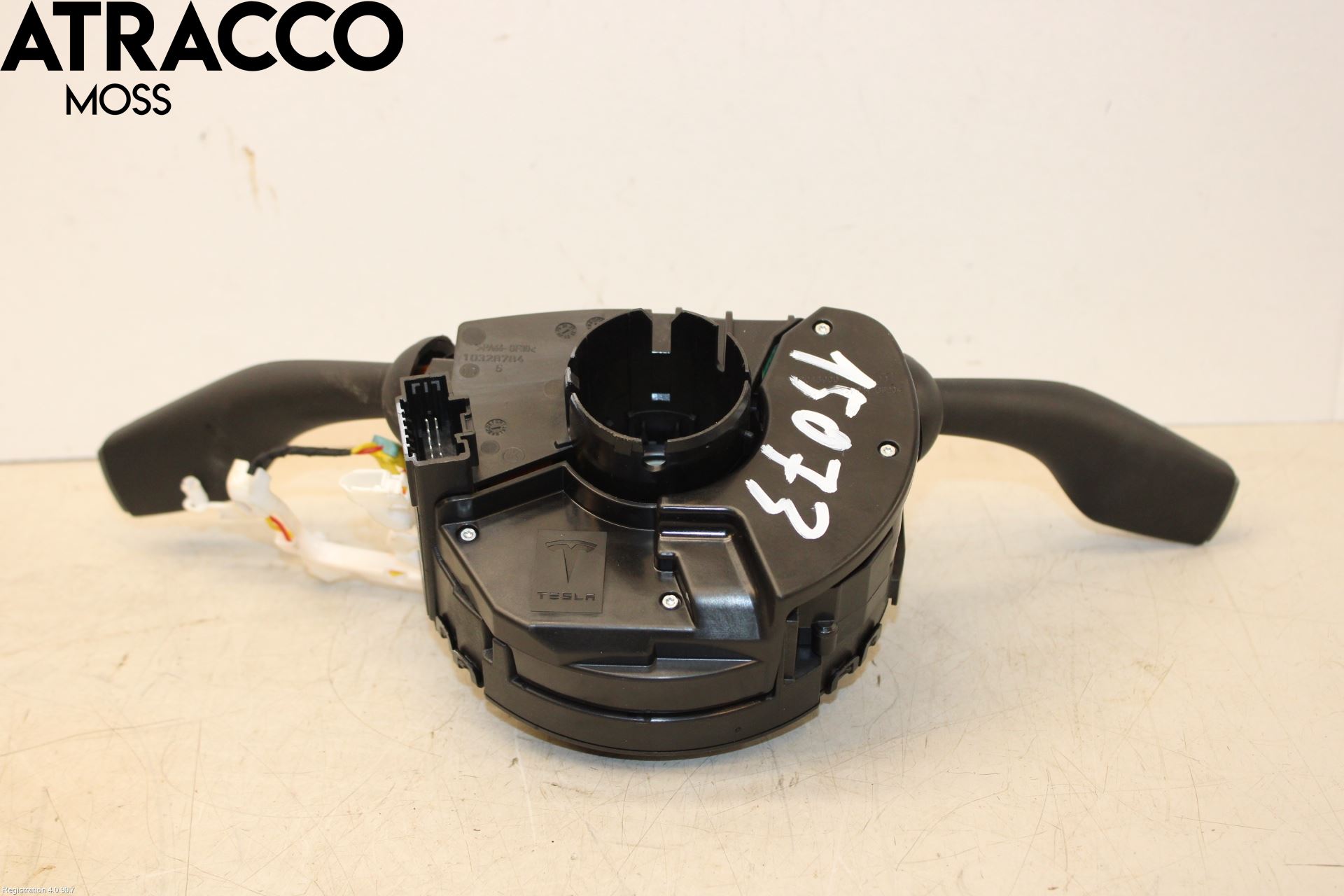 Tesla MODEL Y 21- Bryter Ratt Kombi H Og V