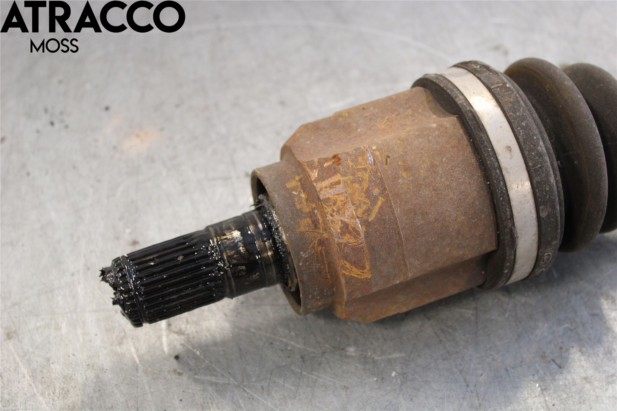 Kia SPORTAGE (SL) 11-15 Drivaksel Foran Kompl Venstre