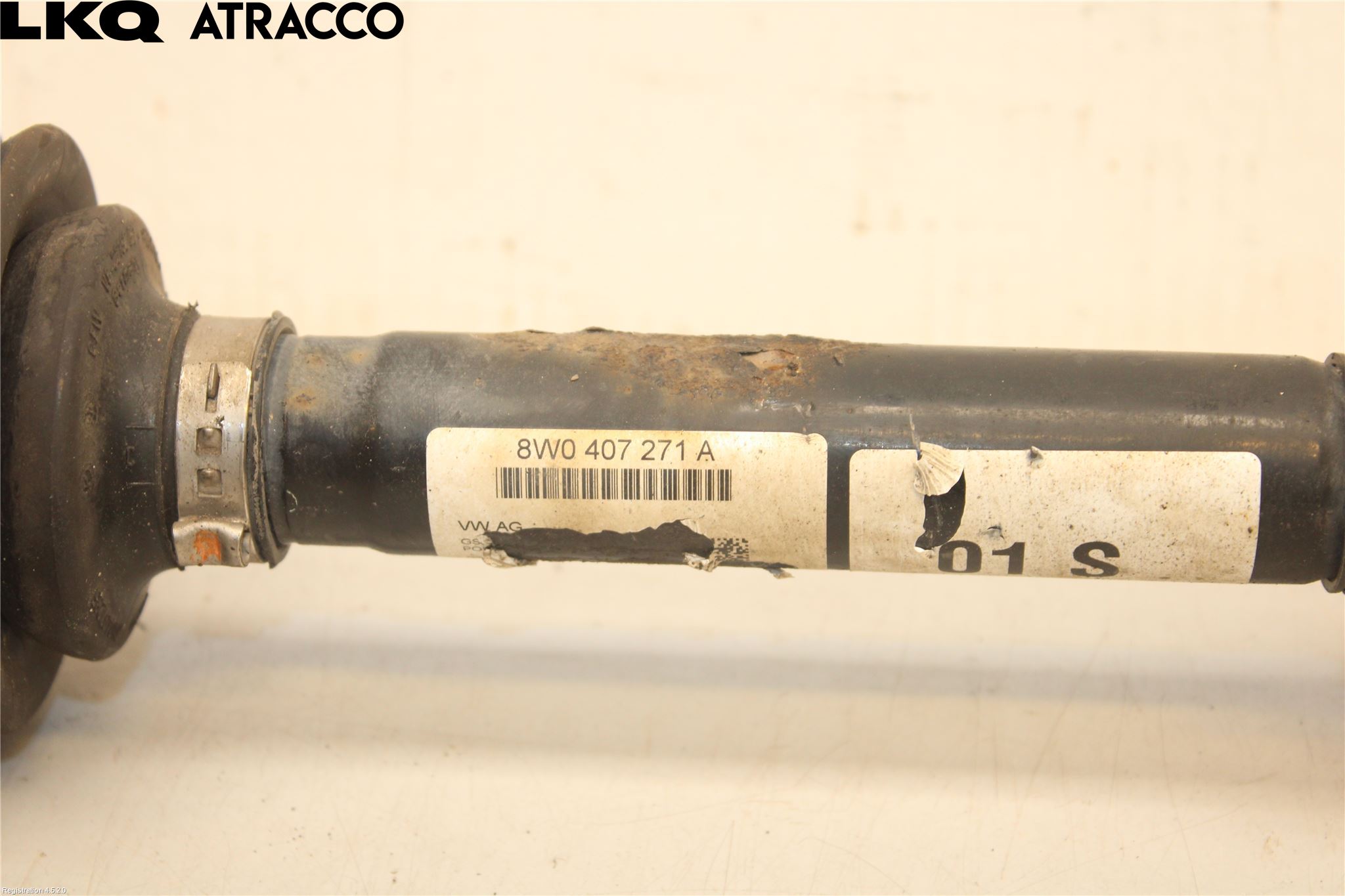 Audi A4/S4 B9 16-19 Drivaksel Foran Kompl Venstre