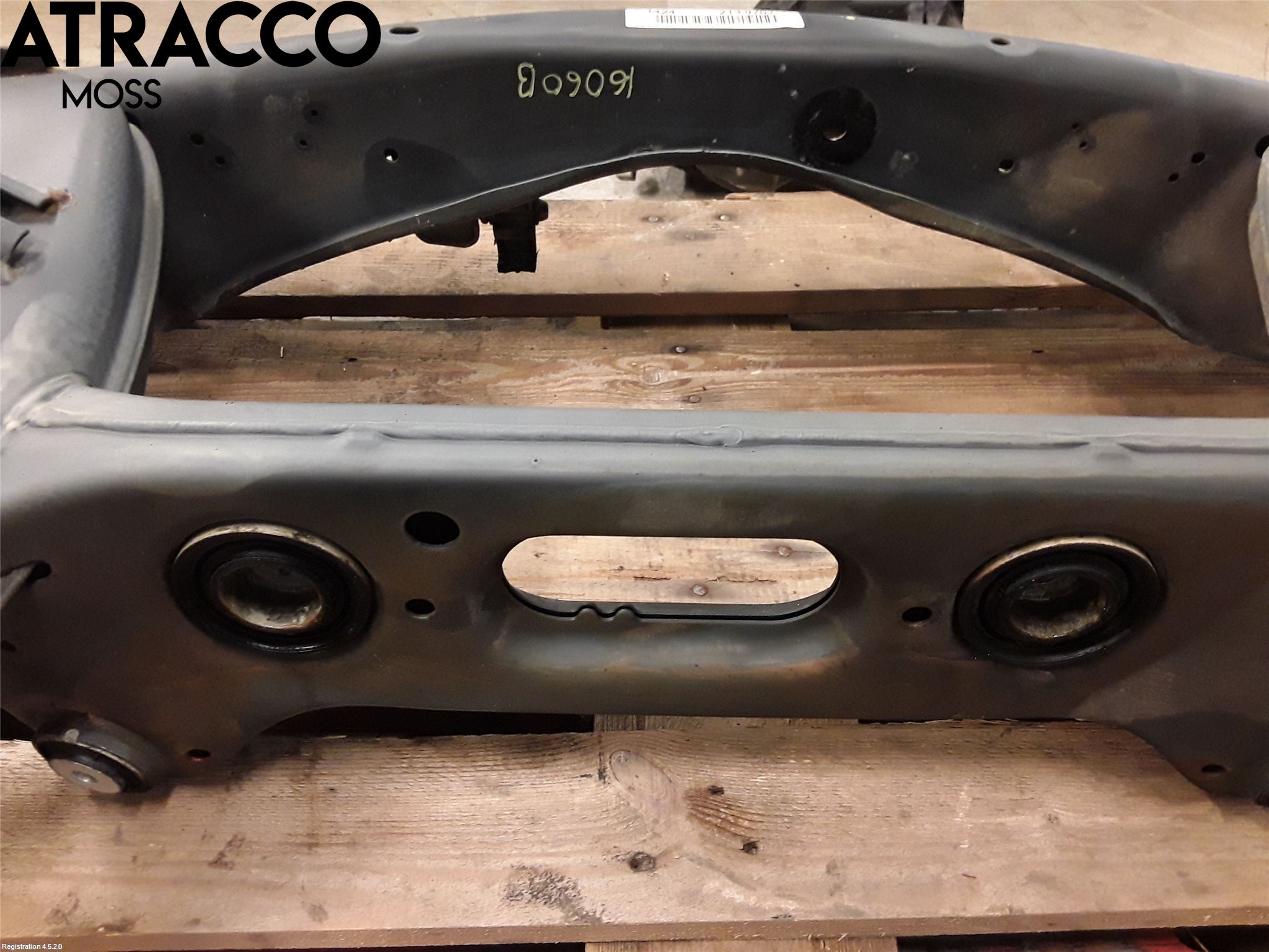 Mercedes-Benz MB E-KLASS (W213) 16-23 Bakaksel Feste Travers-Ramme