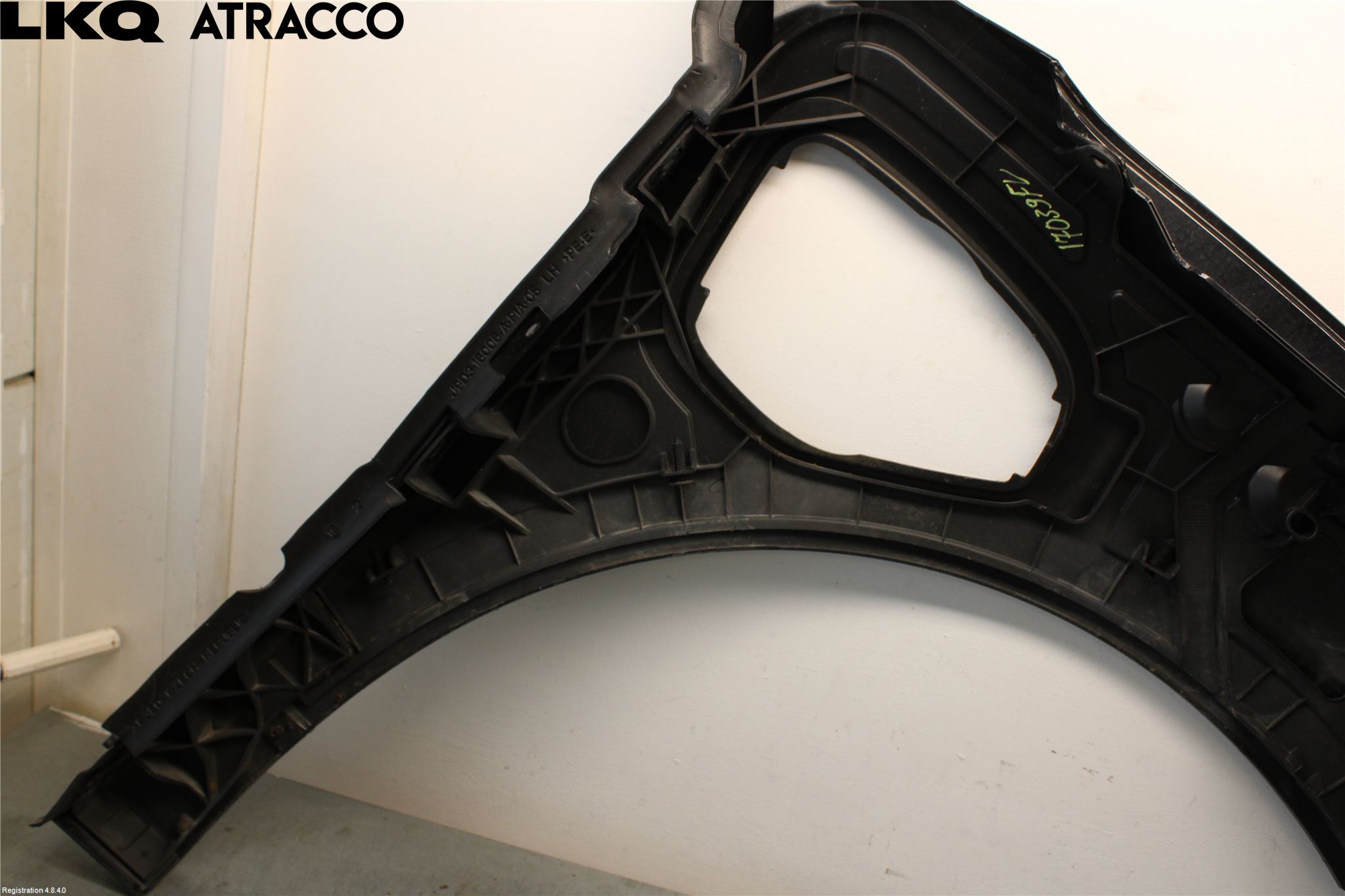 Jaguar I-PACE 18- Skjerm Foran Venstre