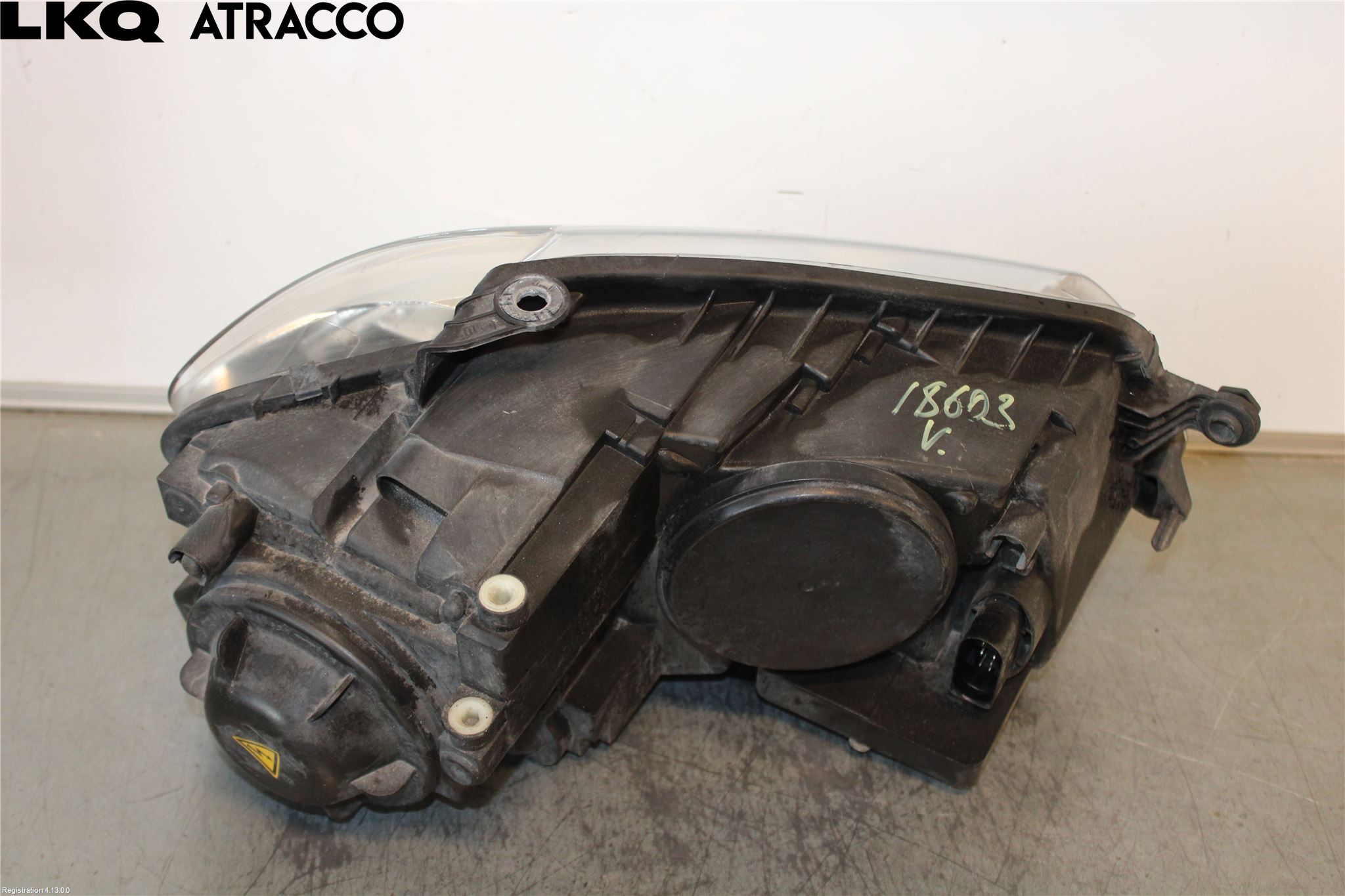 Volkswagen VW TOURAN 03-10 Frontlykt Venstre