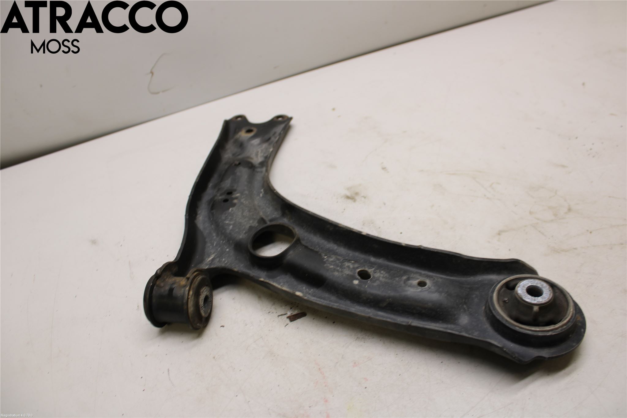 Volkswagen VW PASSAT 15-19 Bærearm Foran Venstre Nedre