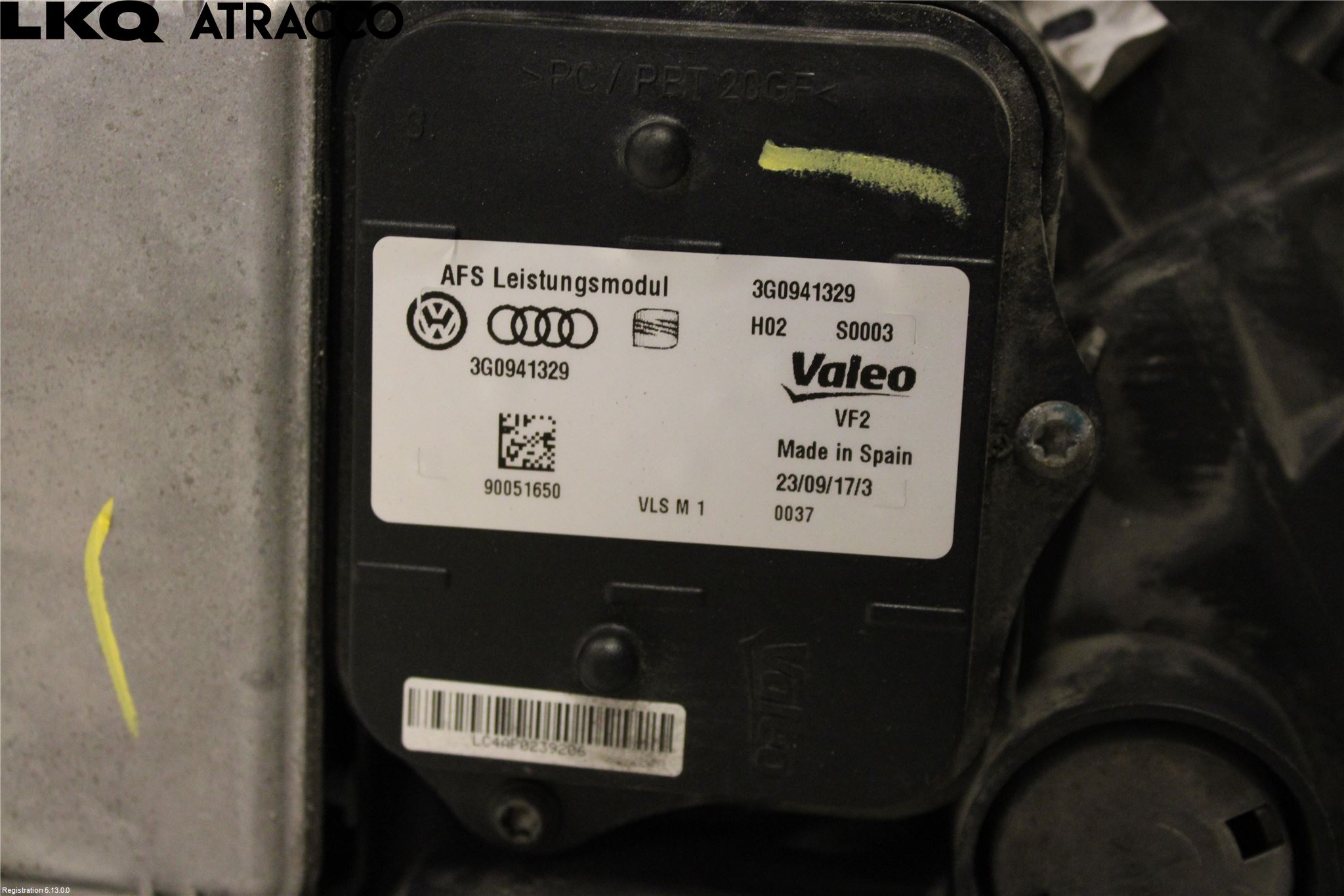Volkswagen VW PASSAT 15-19 Frontlykt Venstre