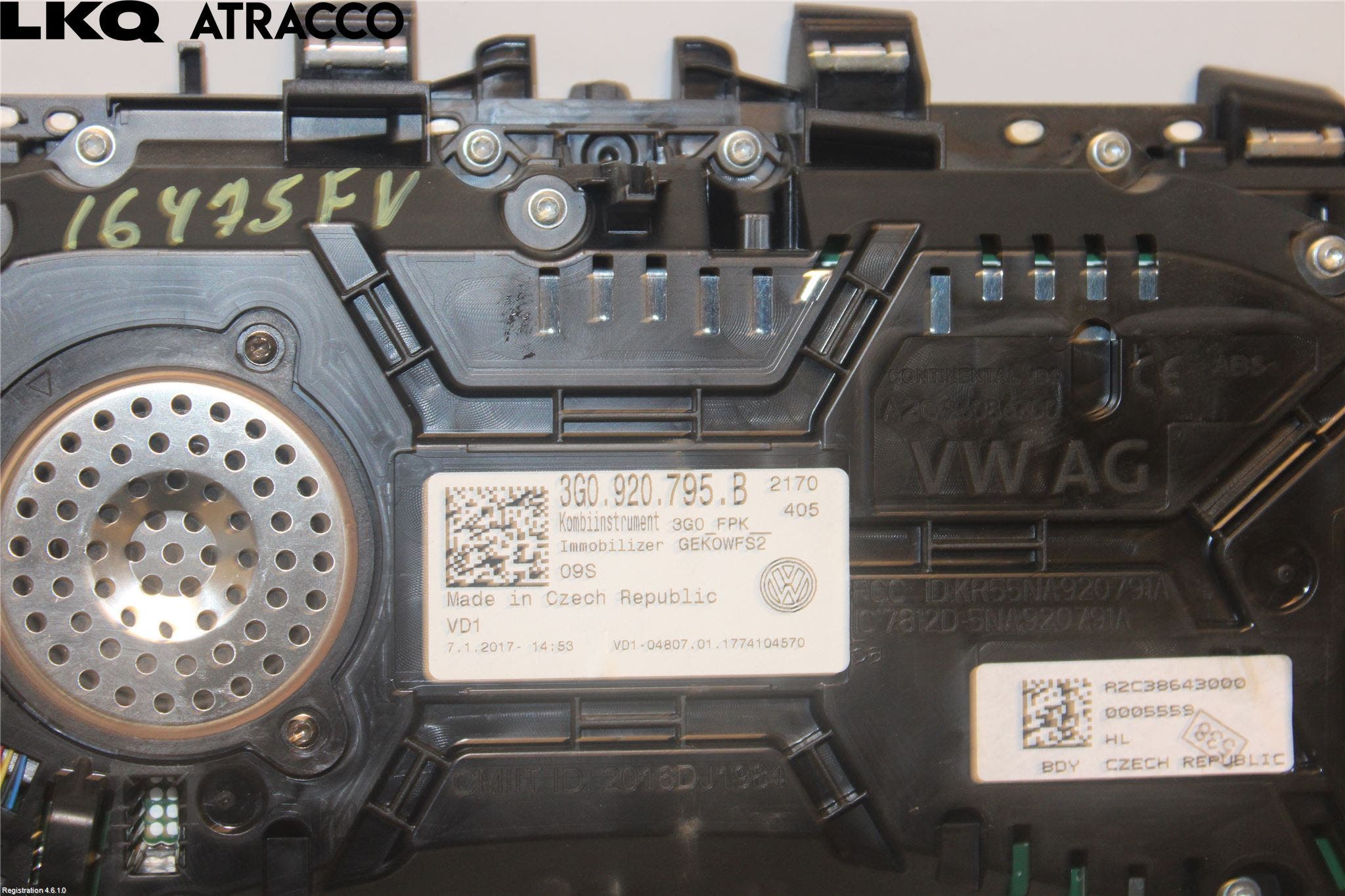 Volkswagen VW PASSAT 15-19 Instr Kombinert