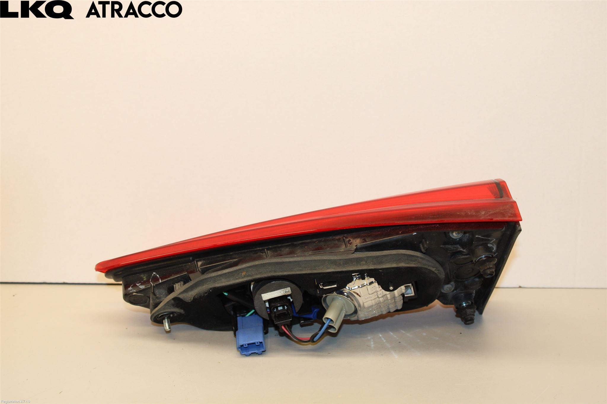 Toyota YARIS XP130 15-20 Baklykt Venstre  På Luke(Indre