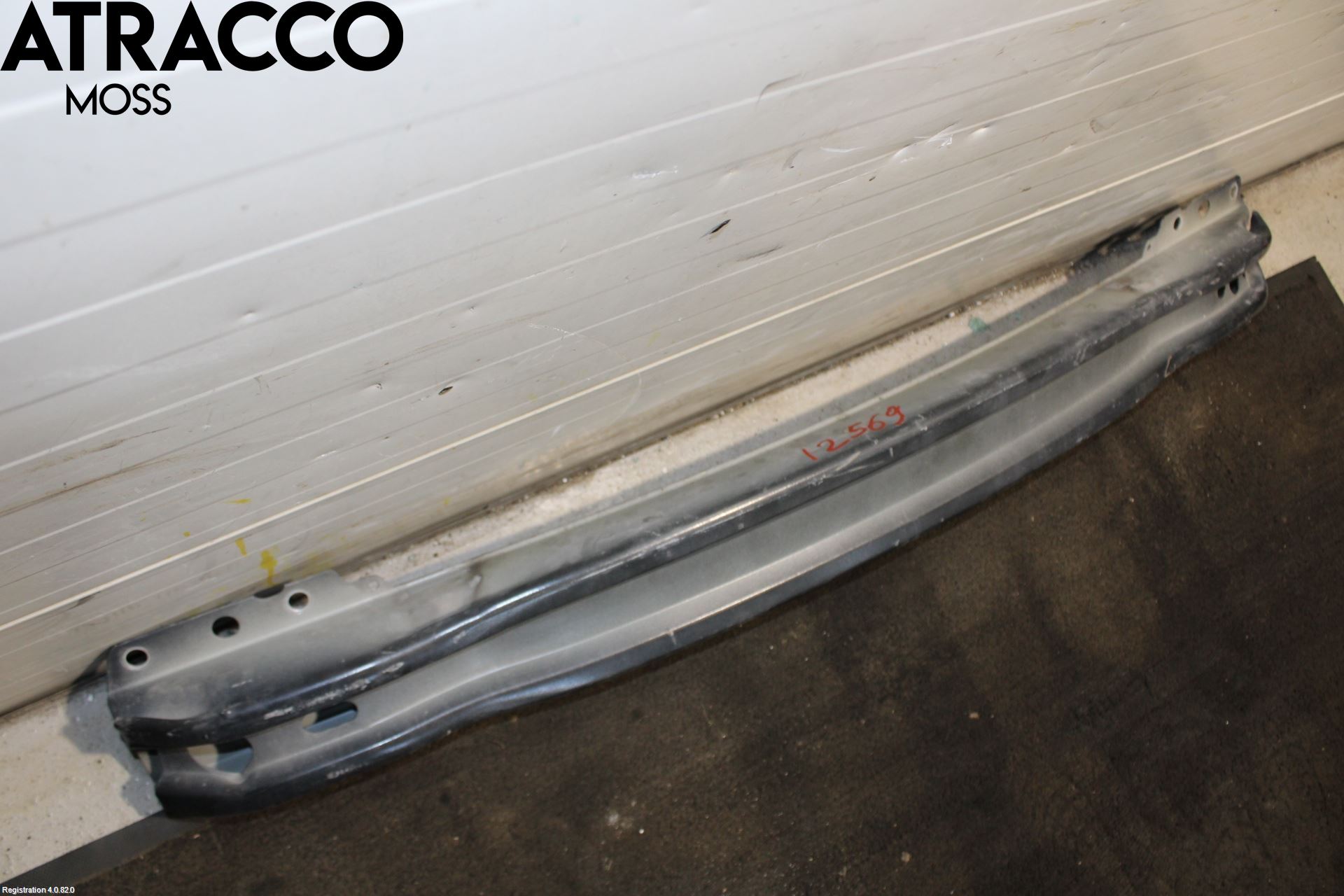 Volvo XC70 08-13 Støtfanger Foran Bjelke