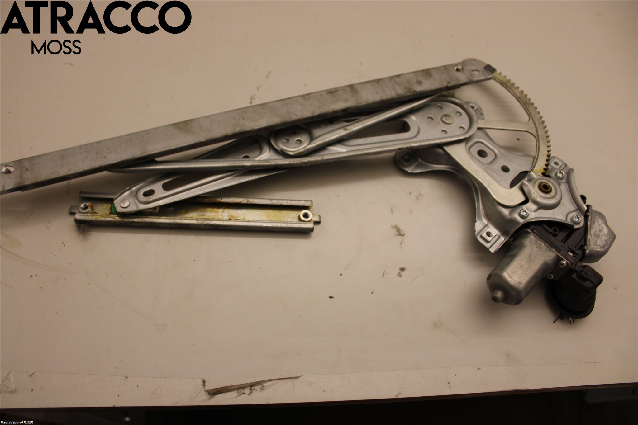 Toyota YARIS XP130 12-14 Vindusheis