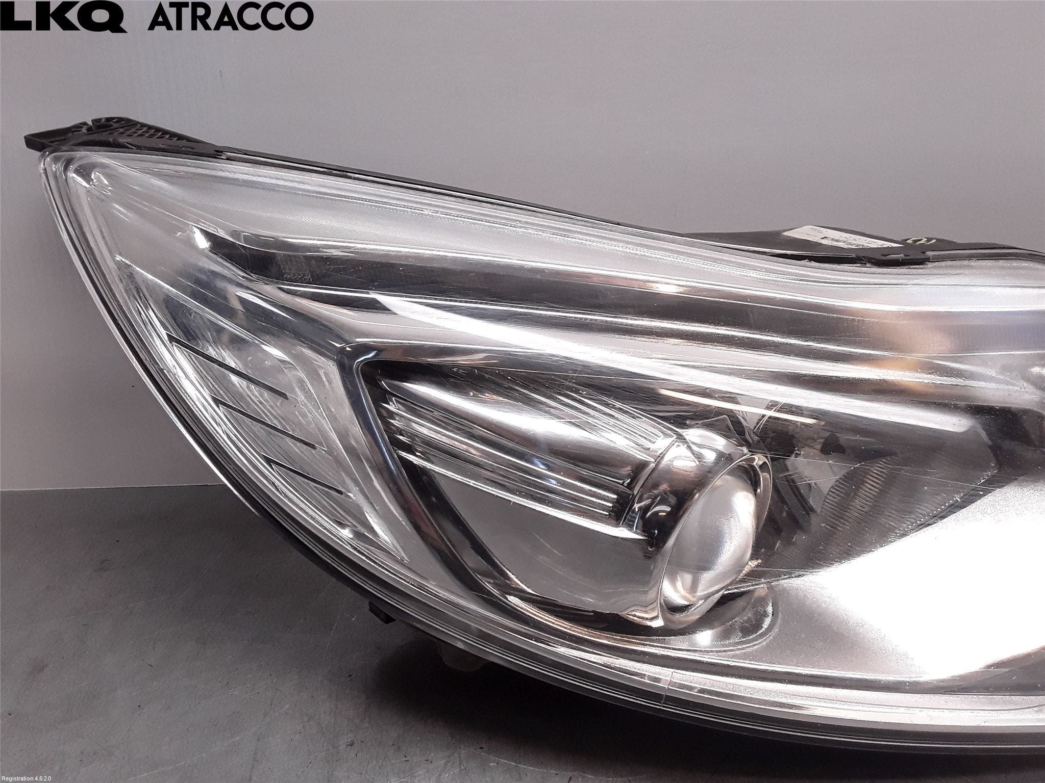 Ford FOCUS 11-14 Frontlykt Høyre