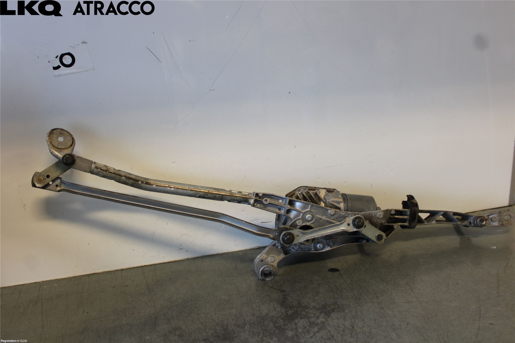 Mercedes-Benz MB E-KLASS (W212) 09-16 Viskermotor Frontrute