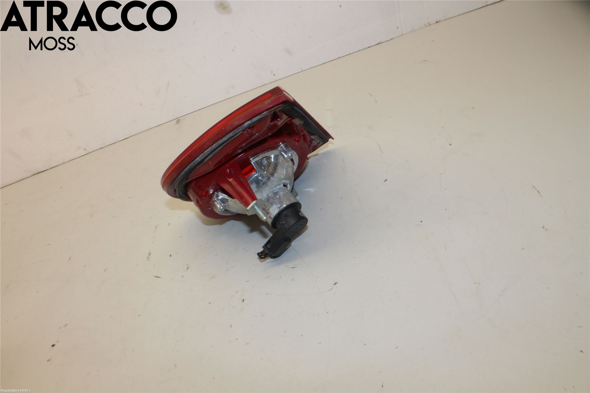 Volkswagen VW GOLF V 04-09 Baklykt Venstre  På Luke(Indre