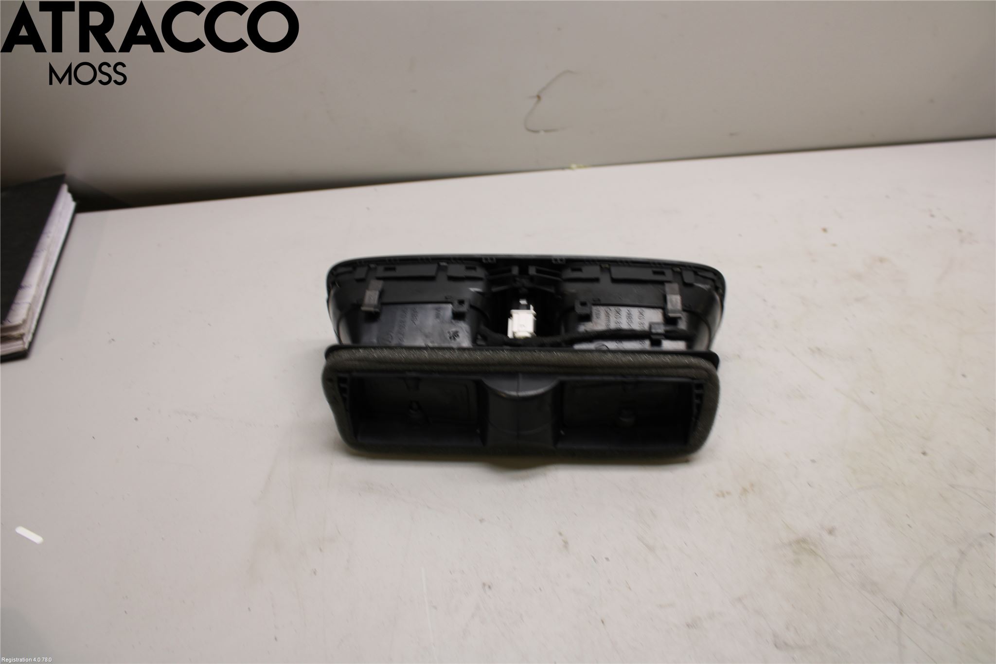 Volkswagen VW GOLF VI 09-13 Dashbord Kanal - Dyse