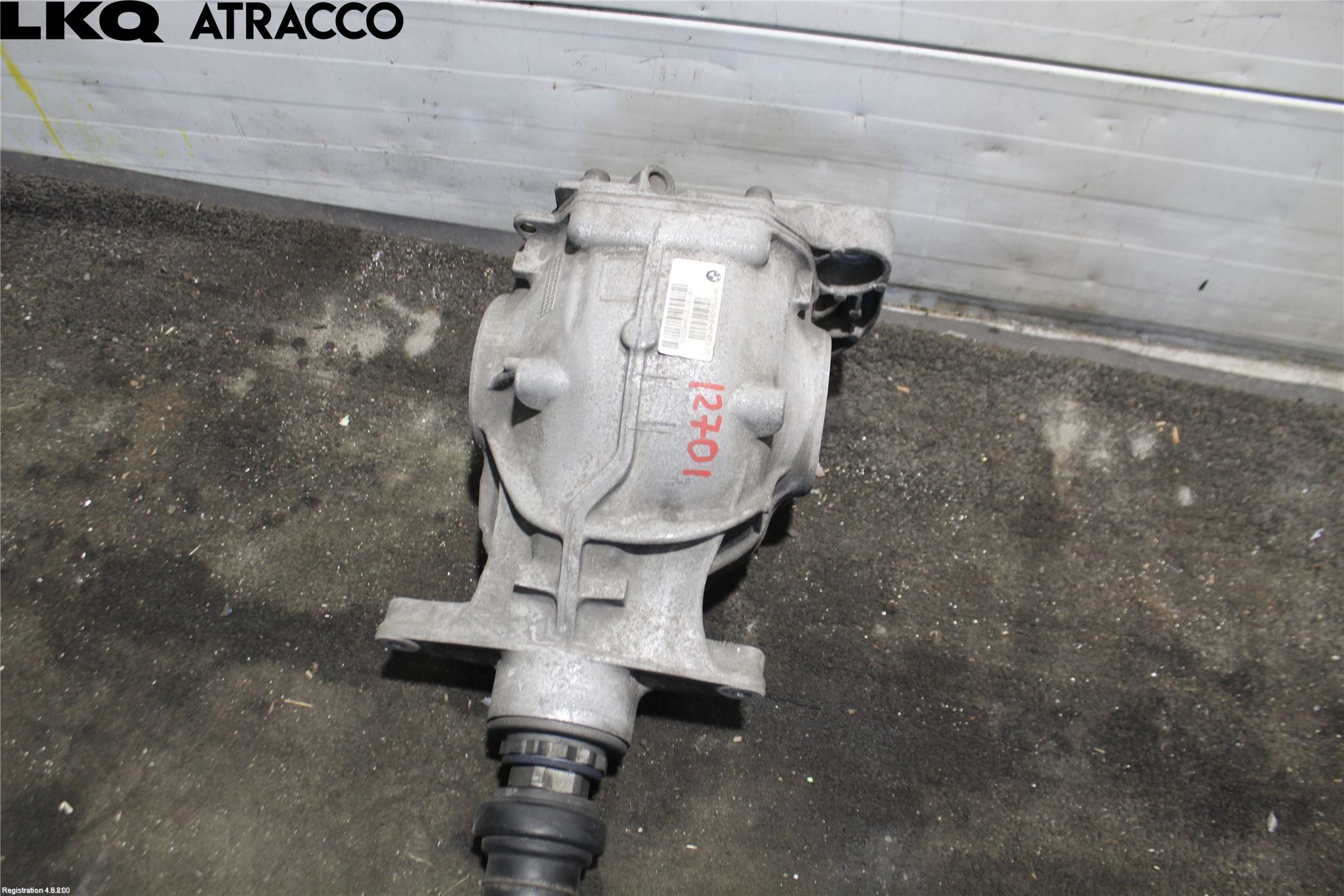 BMW 5 G30/G31/F90 17-23 Bakaksel Kardang Bak -Diff