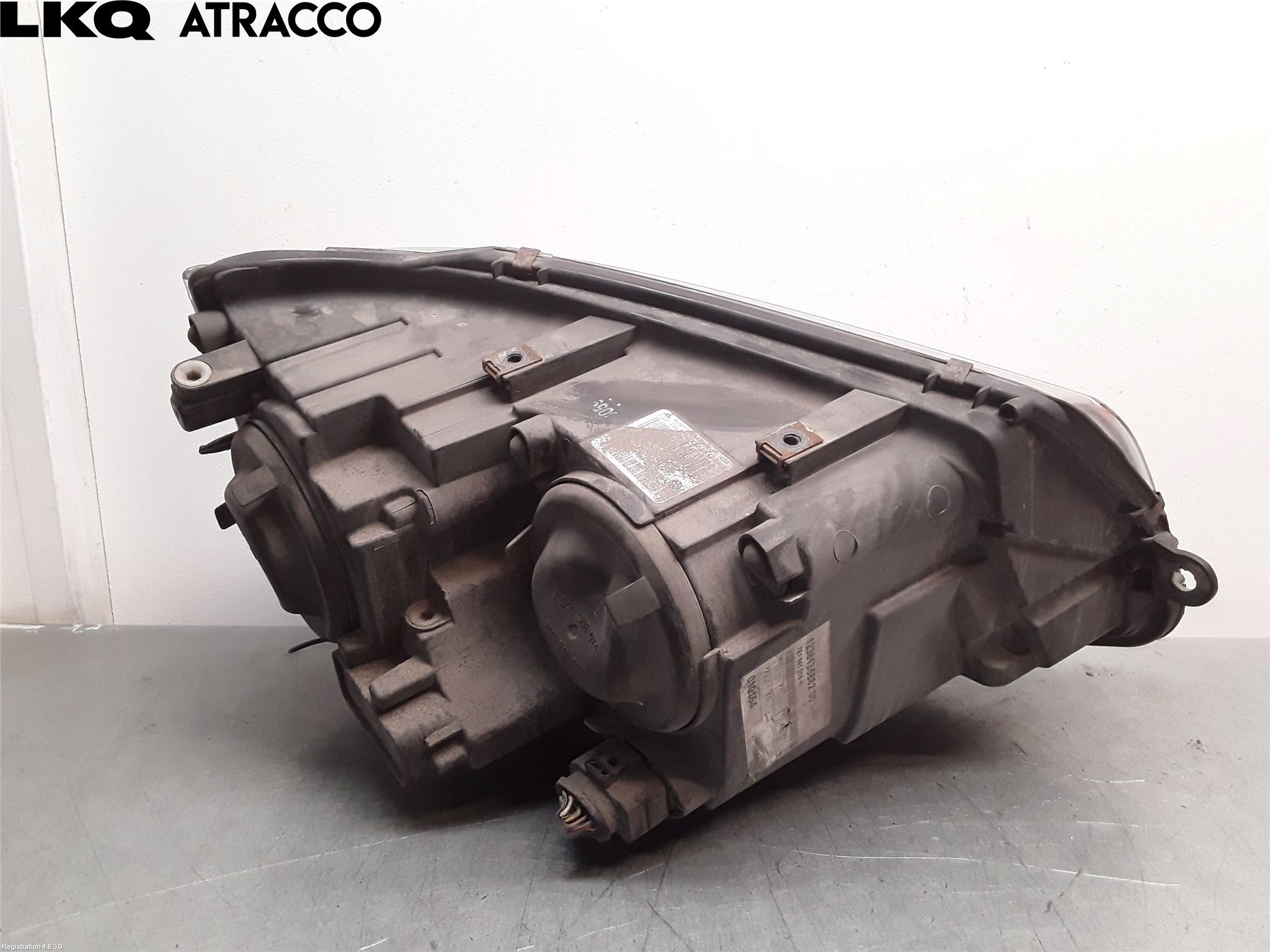 Volkswagen VW TRANSP/CARAVELLE (T5) 04-15 Frontlykt Venstre