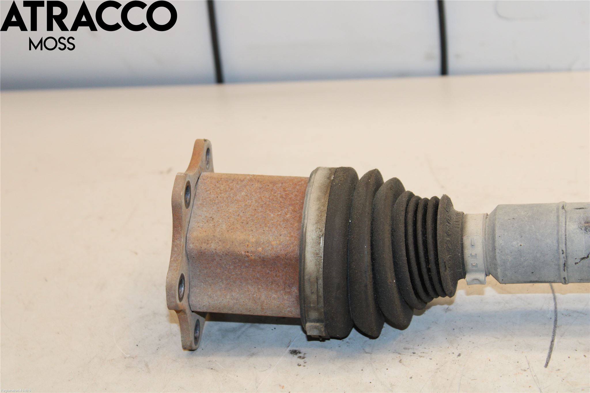 Volkswagen VW PASSAT 15-19 Drivaksel Foran Kompl Høyre