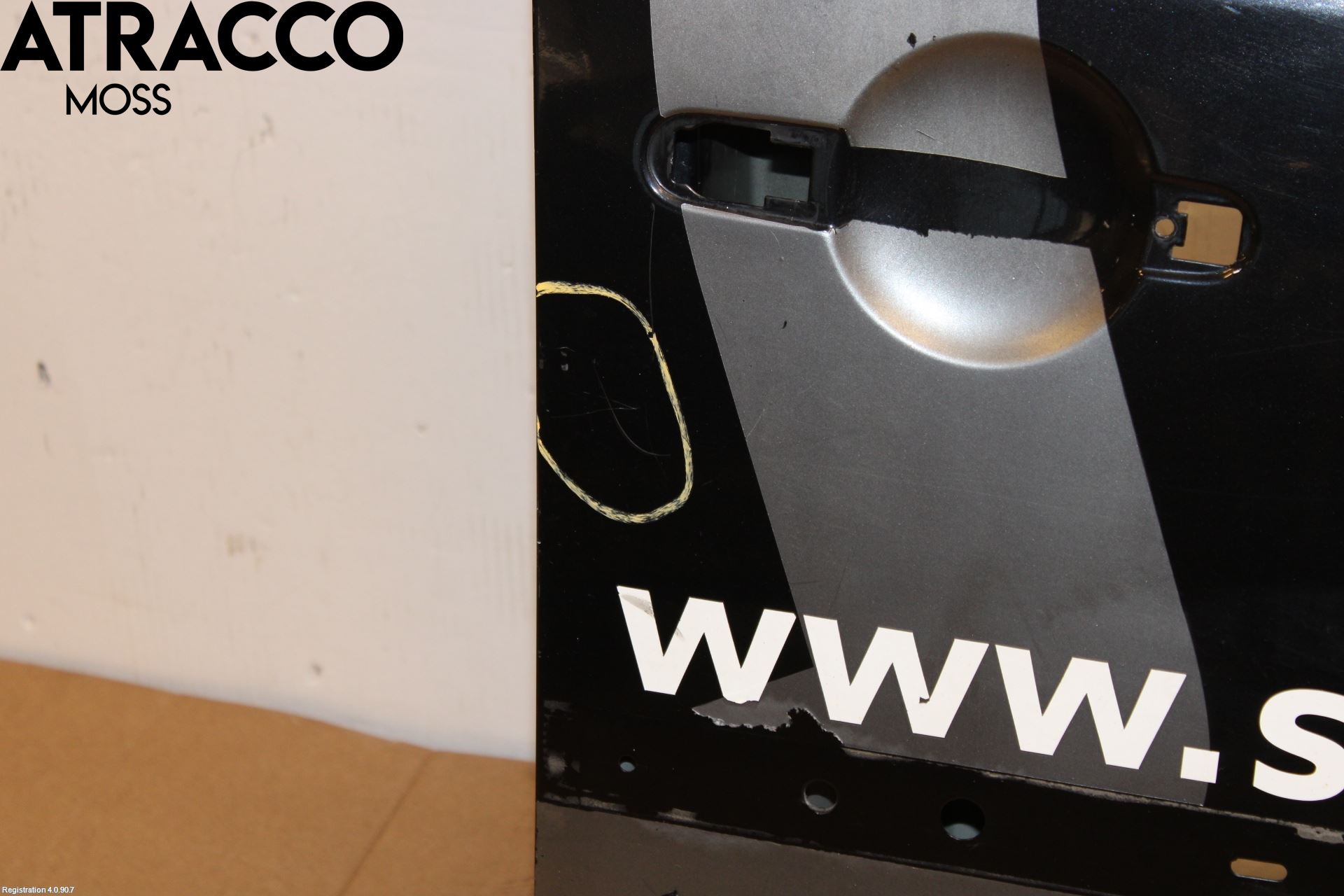 Volkswagen VW CADDY      04-10 Dør 4D Foran Høyre