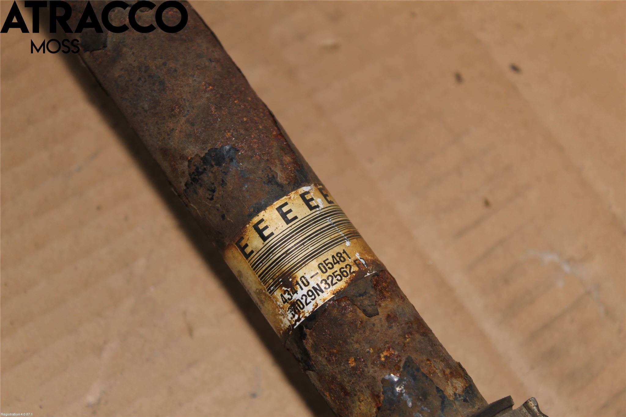 Toyota AVENSIS 09-15 Drivaksel Foran Kompl Høyre