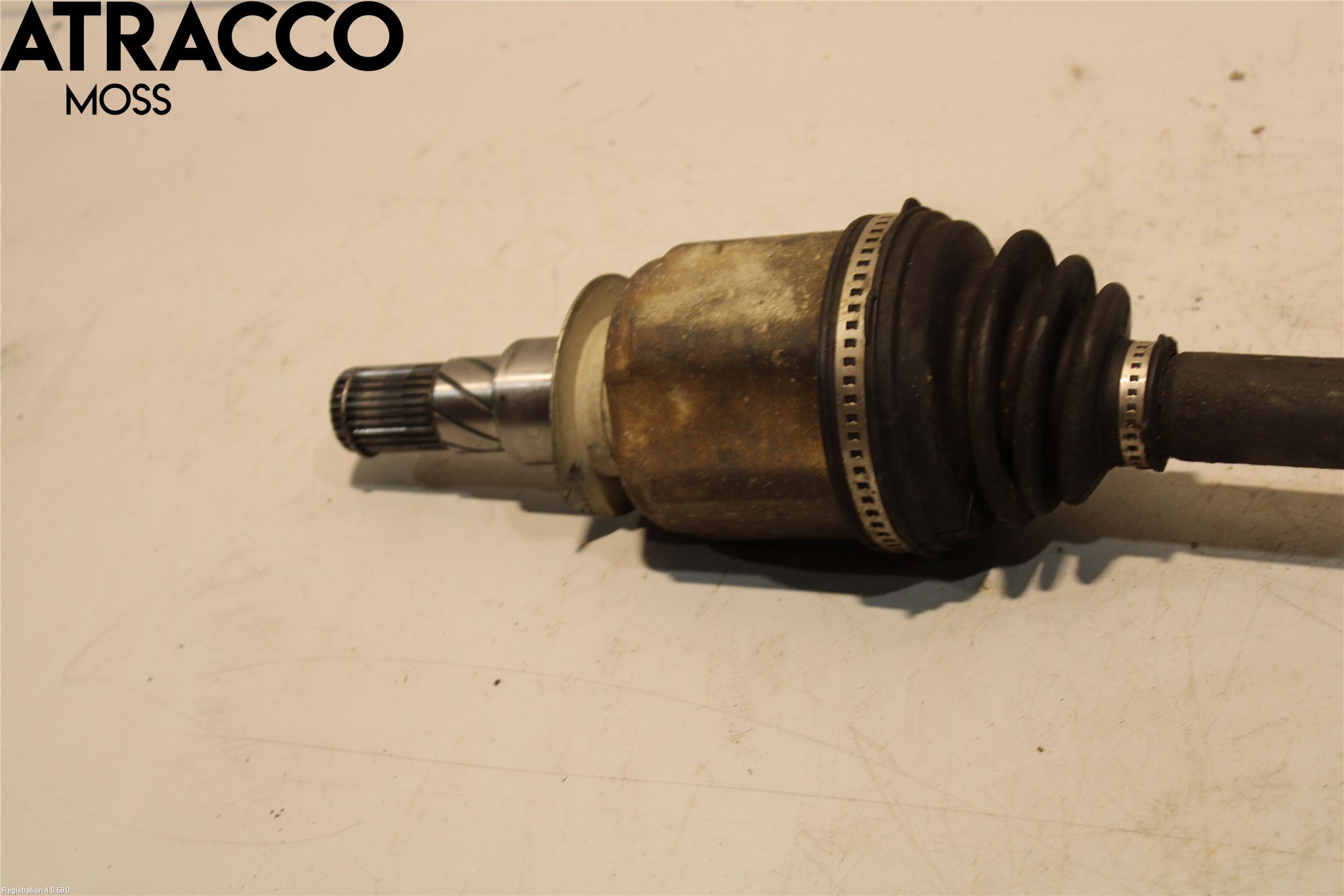 Nissan NAVARA 05-16 Drivaksel Foran Kompl Venstre