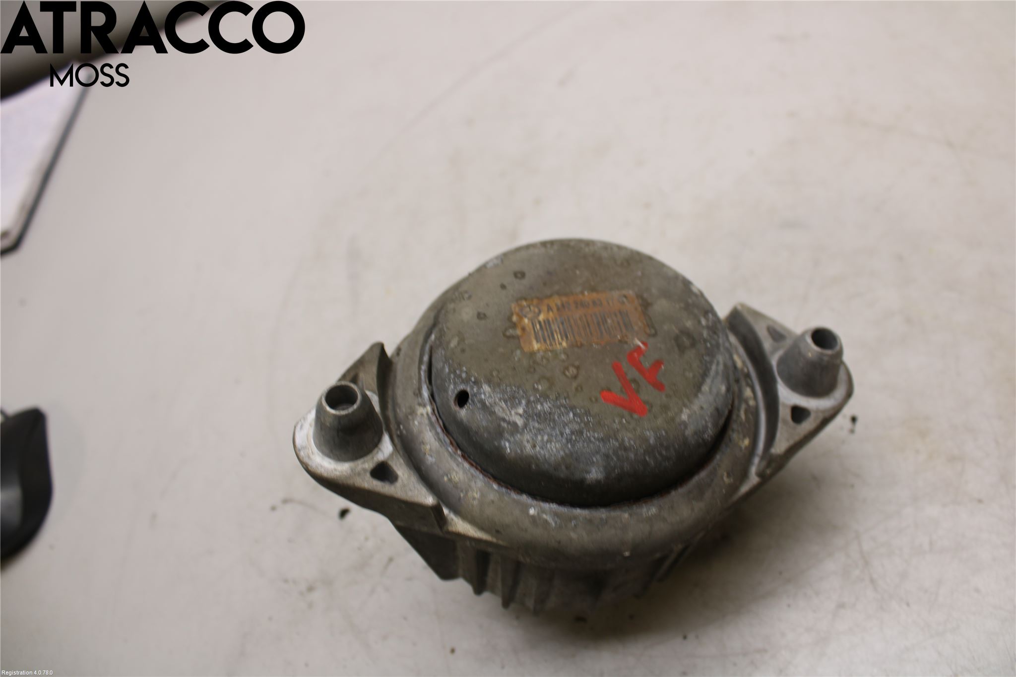 Mercedes-Benz MB E-KLASS (W212) 09-16 Motor Feste Gummi