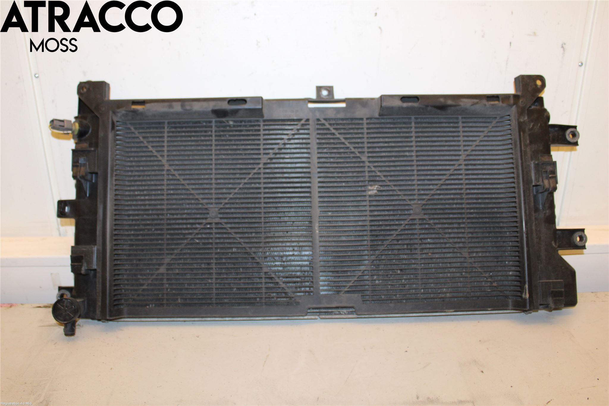 Nissan LEAF 11-17 Radiator Automat