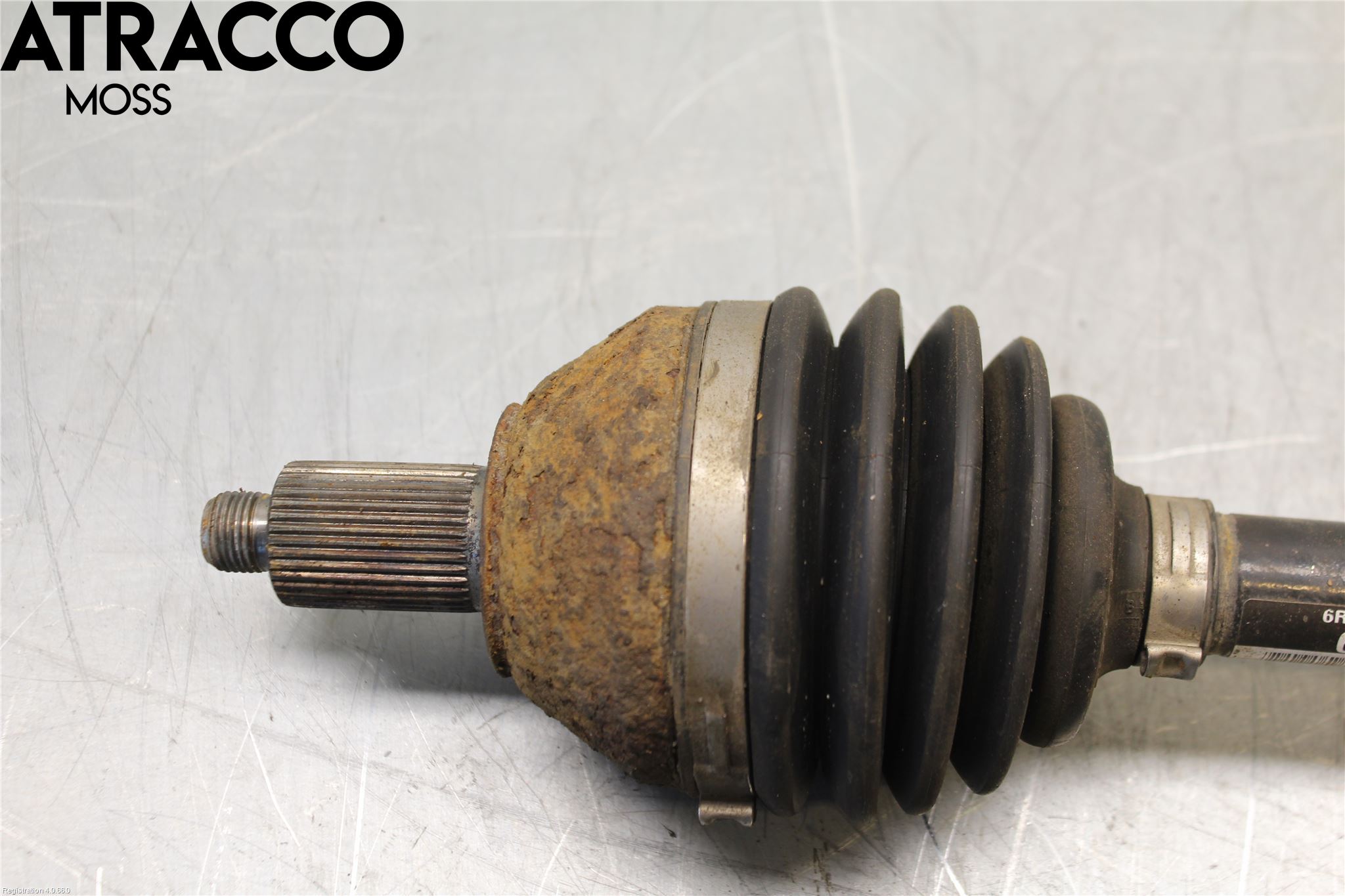 Skoda RAPID Drivaksel Foran Kompl Venstre