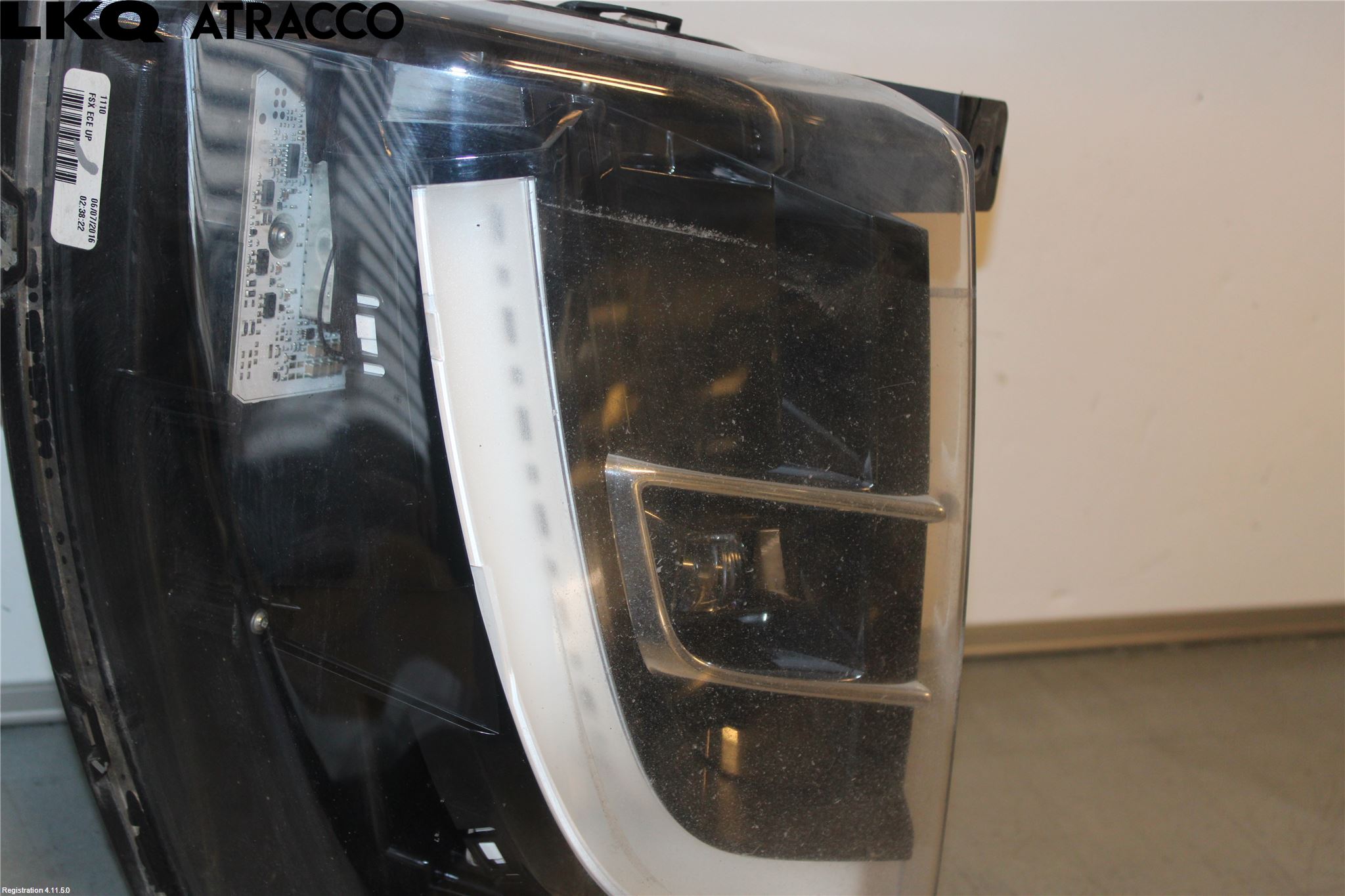 Tesla MODEL X 16- Frontlykt-Kurve-Tåkelys