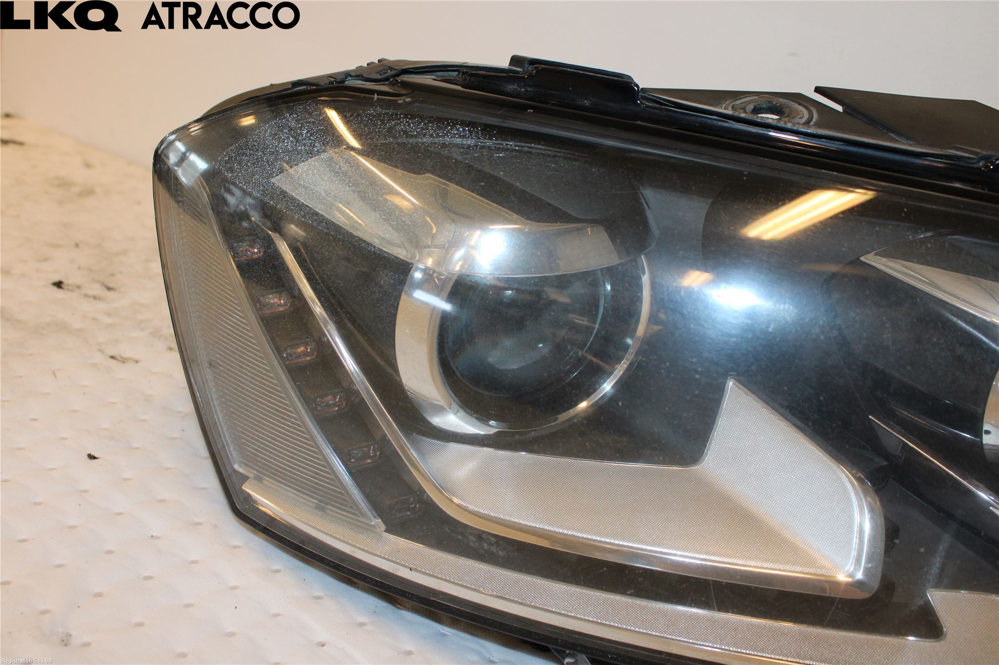 Volkswagen VW CRAFTER 06-16 Frontlykt Høyre