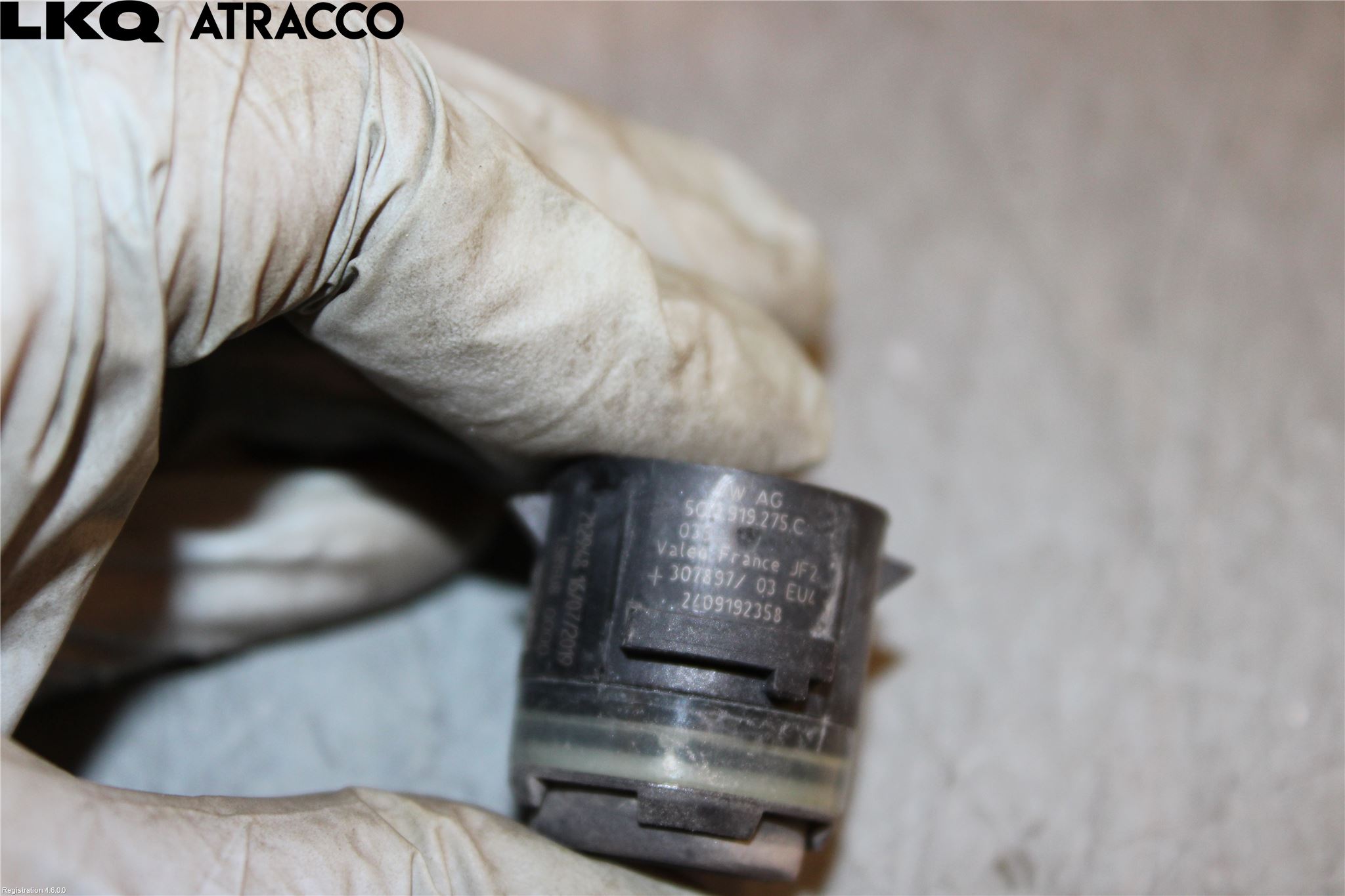 Volkswagen VW T-ROC 18- Sensor Parkering Front