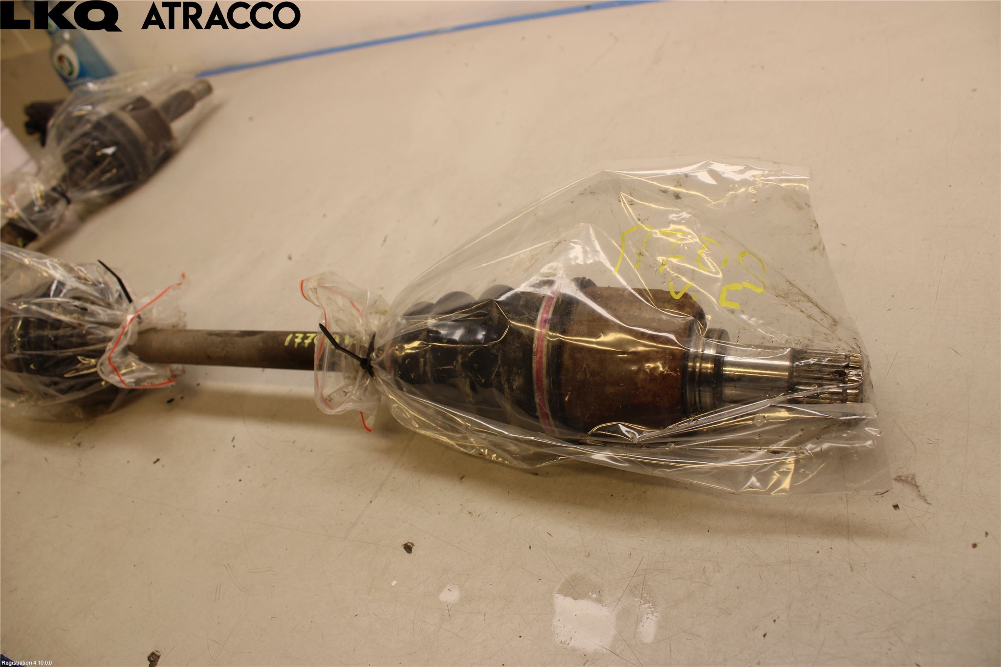 Mitsubishi OUTLANDER 13-21 Drivaksel Foran Kompl Venstre