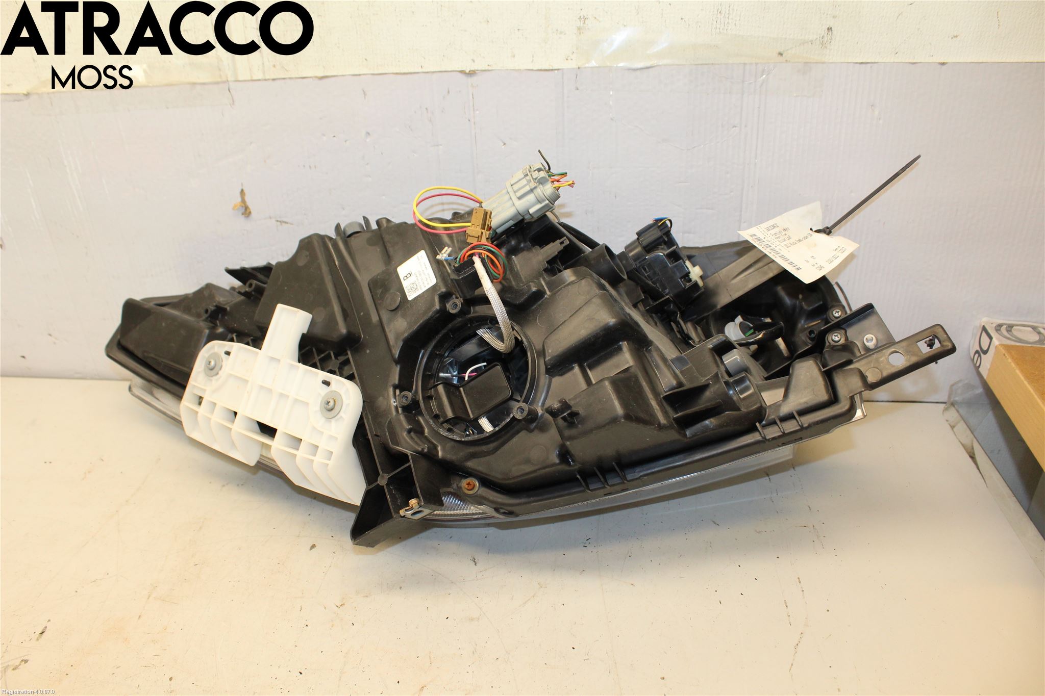 Nissan LEAF 11-17 Frontlykt Høyre