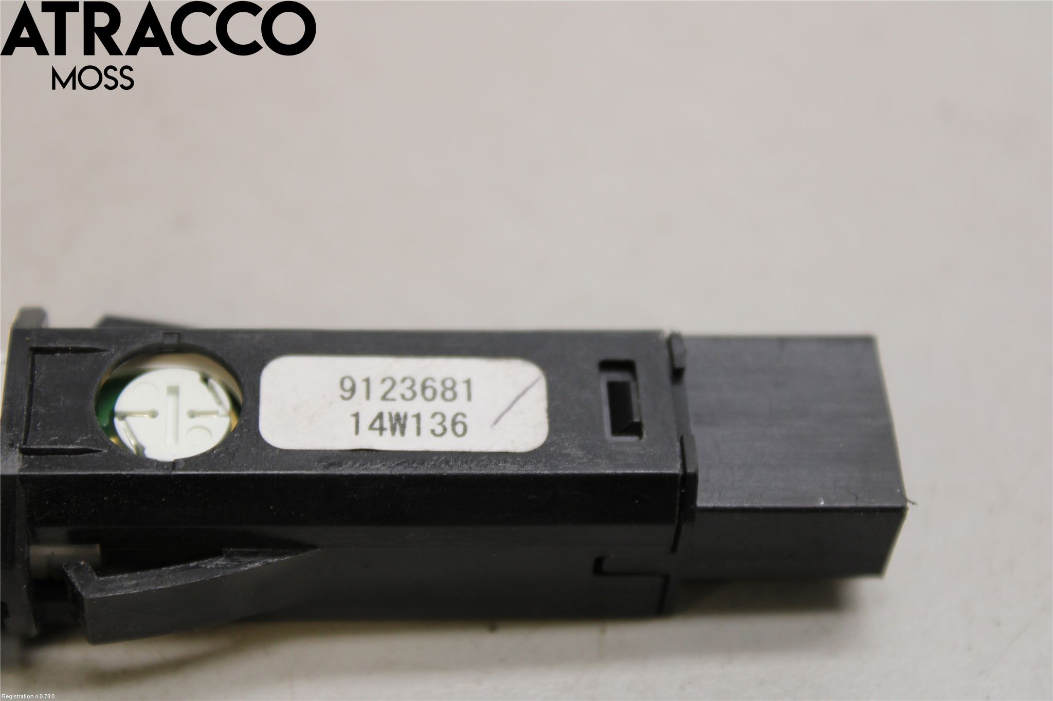 Volvo V60 11-13 Bryter Varsel (Nødblink)