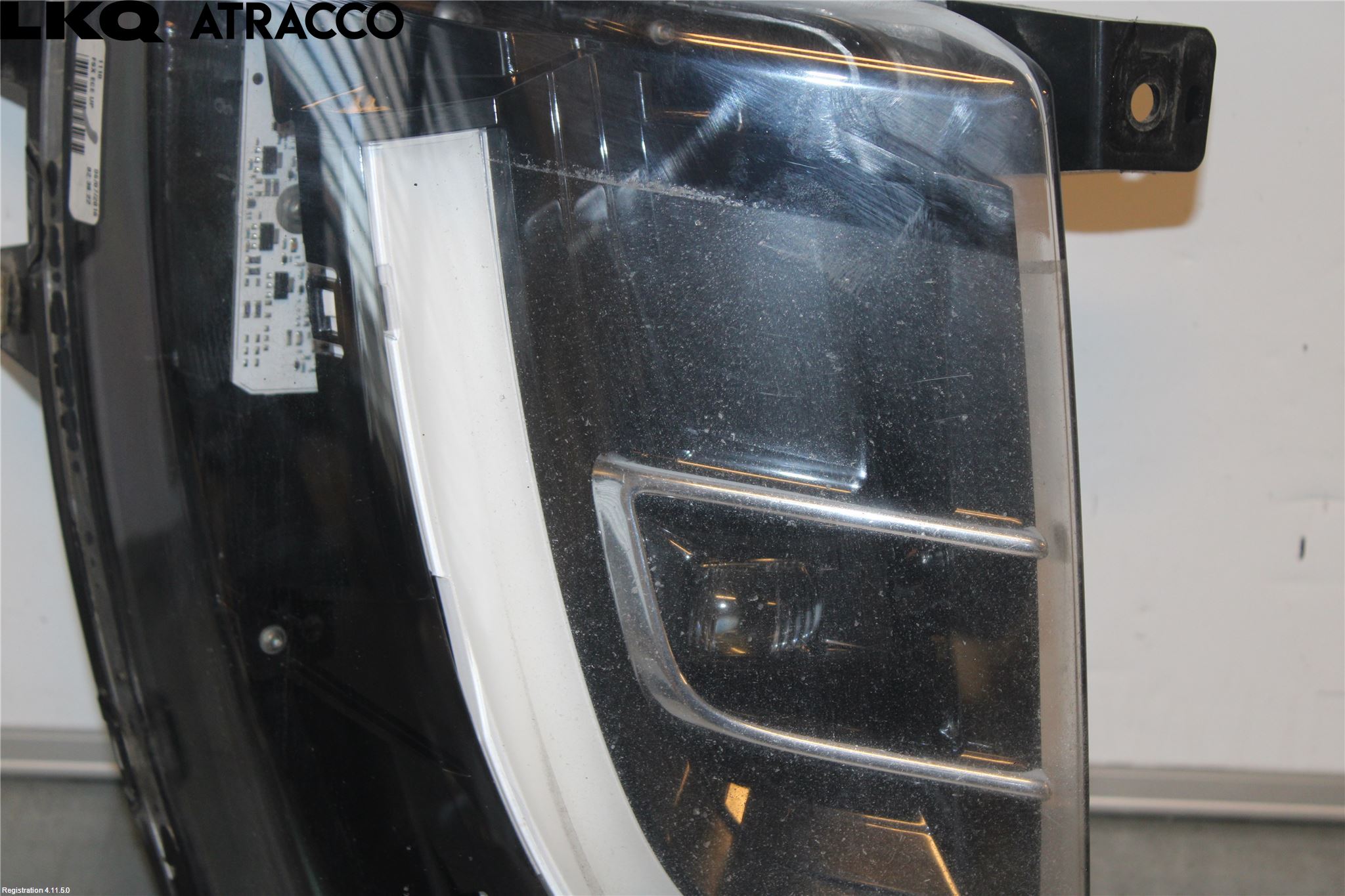 Tesla MODEL X 16- Frontlykt-Kurve-Tåkelys