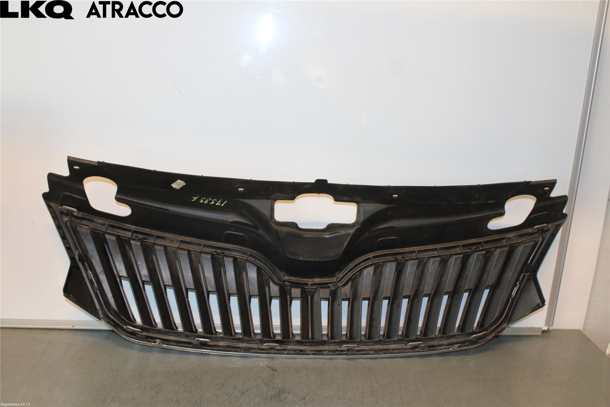 Skoda RAPID Grill Komplett