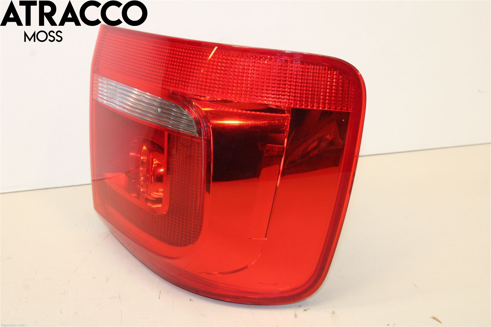 Volkswagen VW TOURAN 10-15 Baklykt Venstre