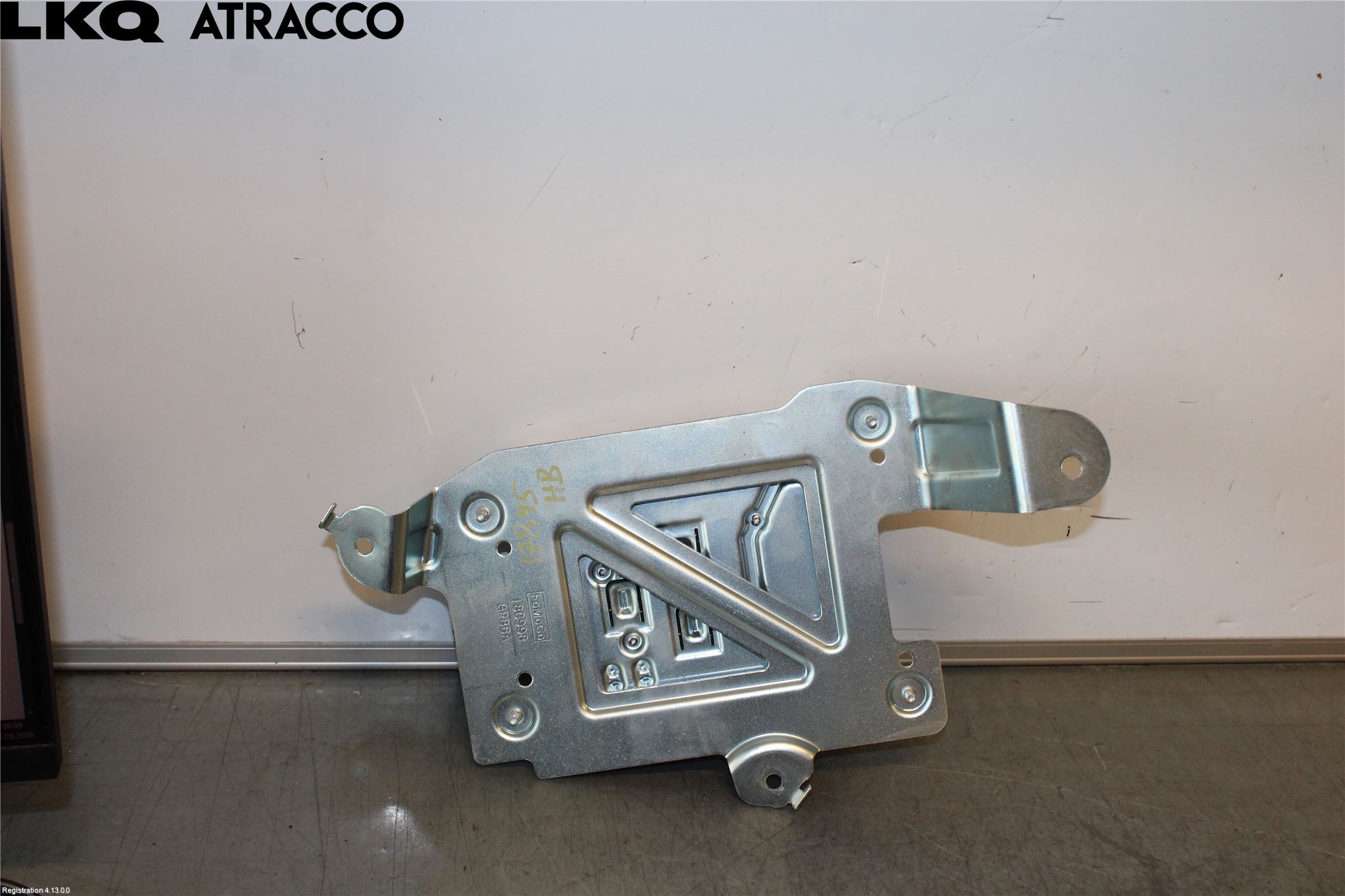 Ford MUSTANG Mach-E 21- Stereo Forsterker