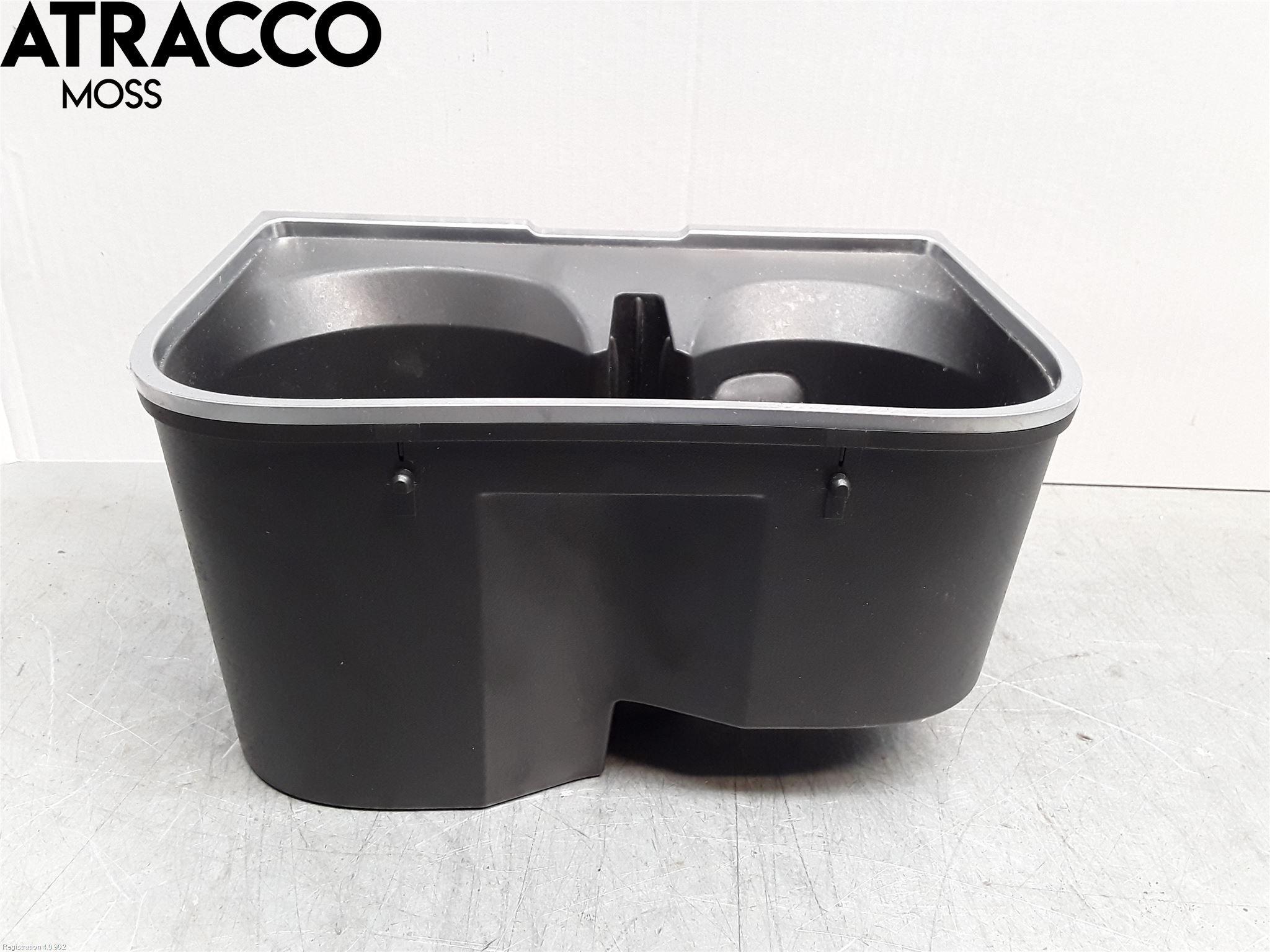 Jaguar I-PACE 18- Innr Koppholder