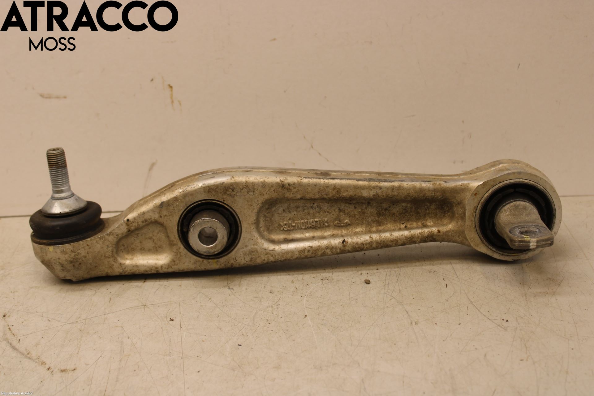 Tesla MODEL Y 21- Bærearm Foran Høyre Nedre