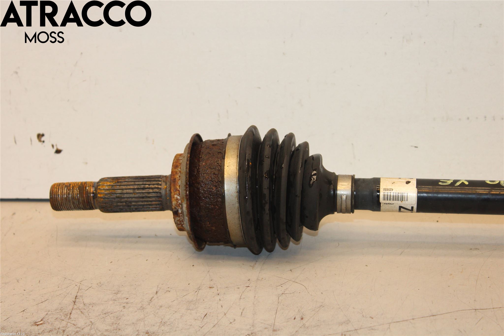 Toyota YARIS XP130 15-20 Drivaksel Foran Kompl Venstre