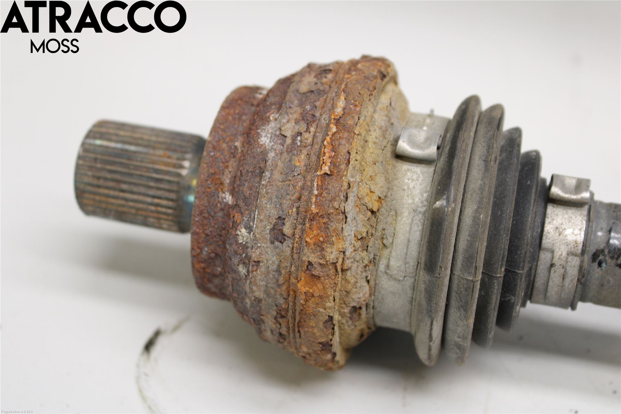 Volkswagen VW PASSAT 15-19 Drivaksel Bak Kompl Venstre