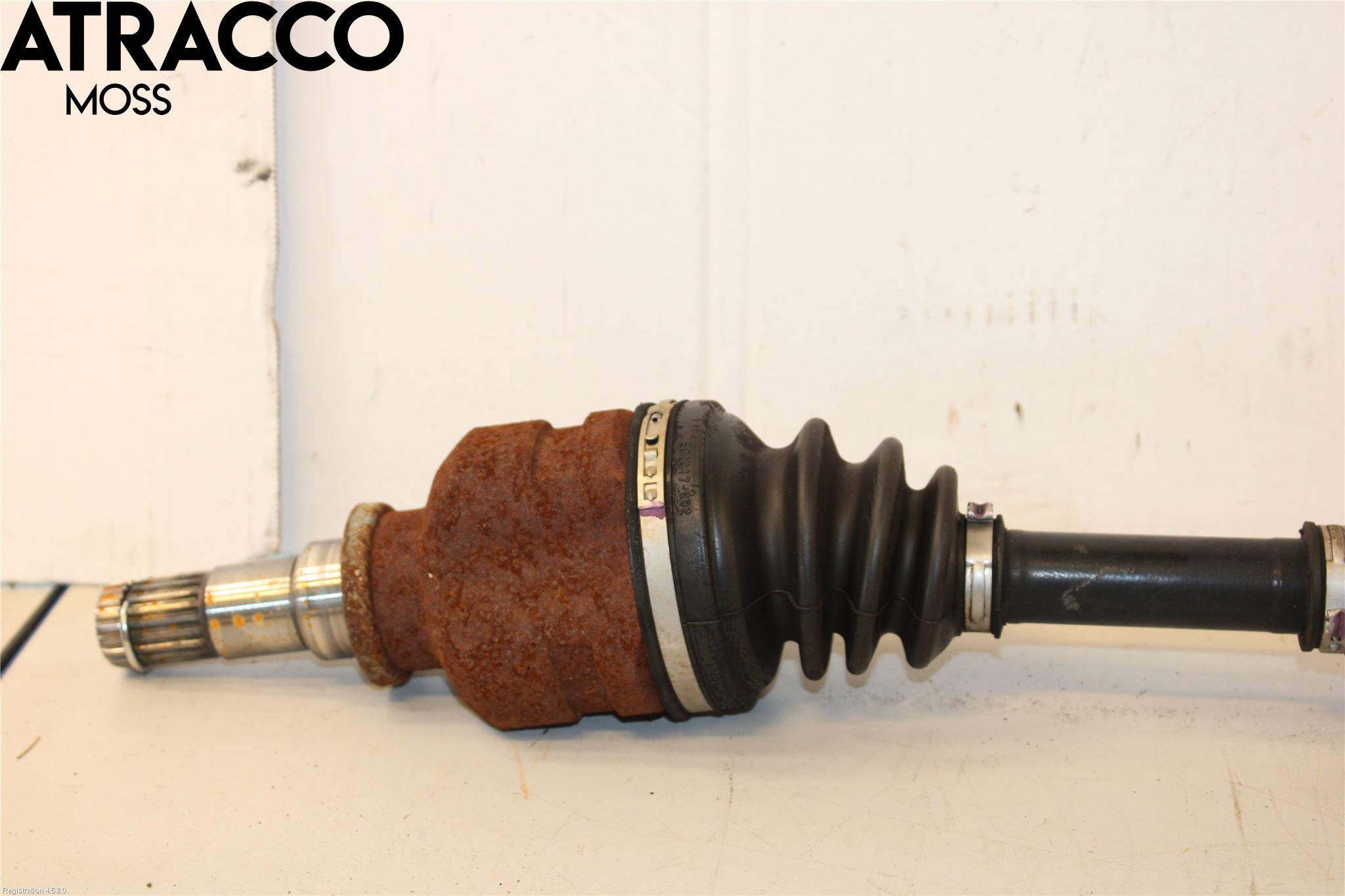 Toyota YARIS XP130 12-14 Drivaksel Foran Kompl Høyre