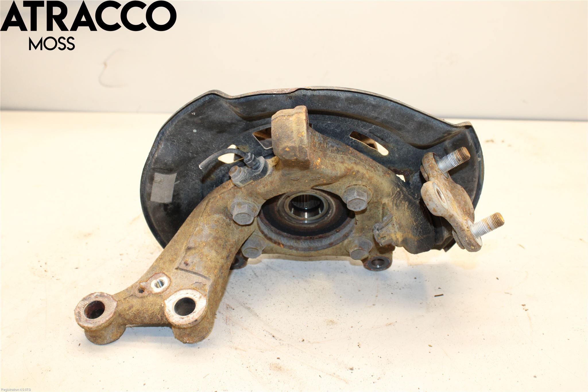 Toyota PRIUS+ ZVW40 12-20 Spindel Hf