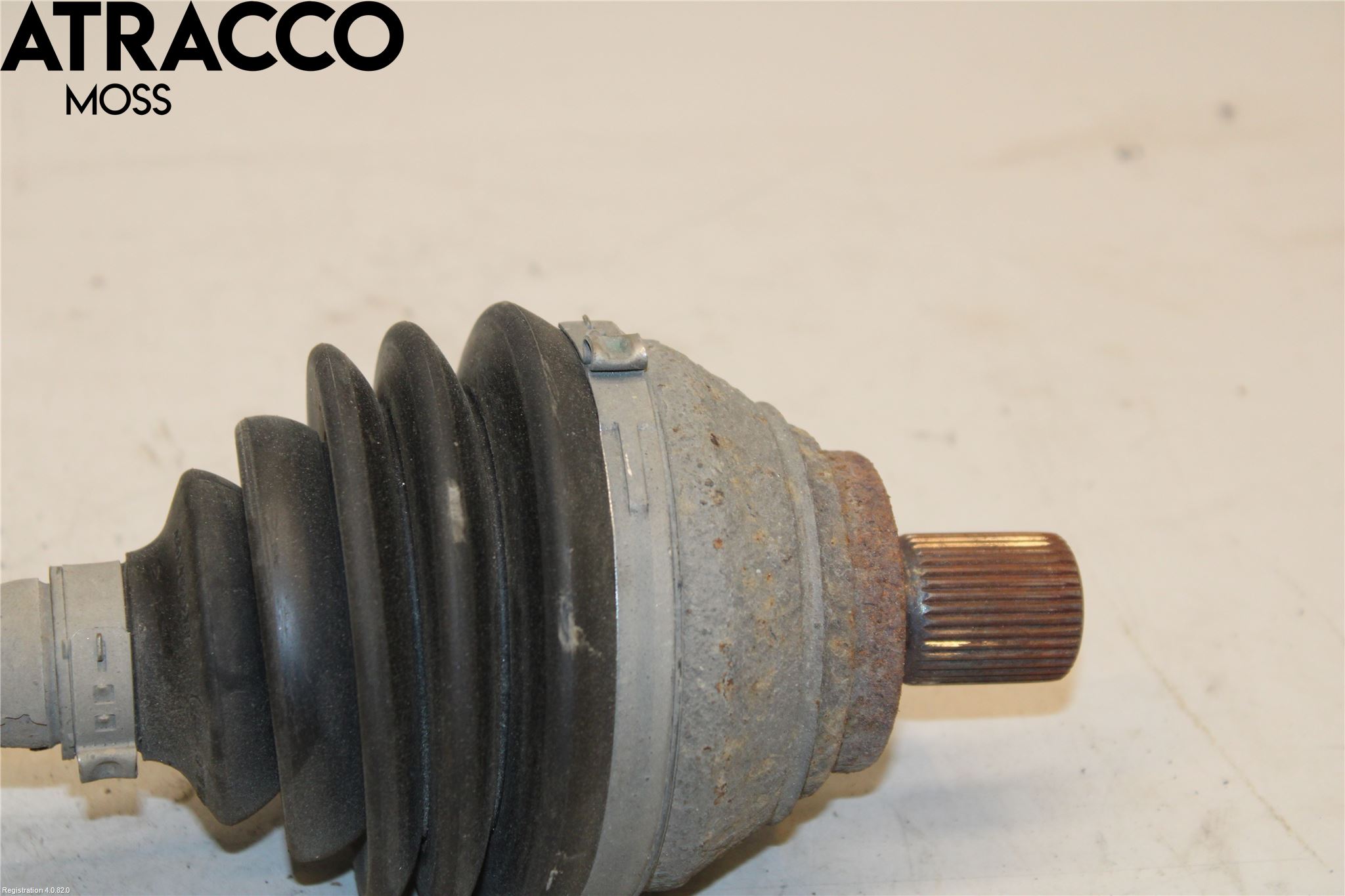 Volkswagen VW PASSAT 15-19 Drivaksel Foran Kompl Venstre