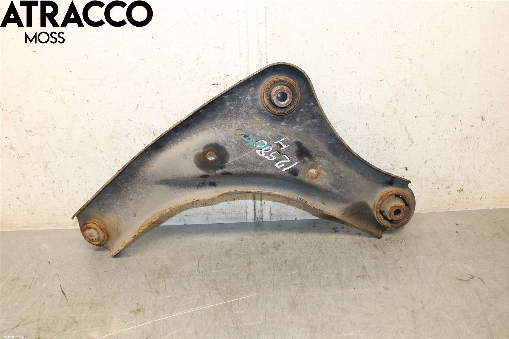 Nissan LEAF 11-17 Bærearm Foran Høyre Nedre