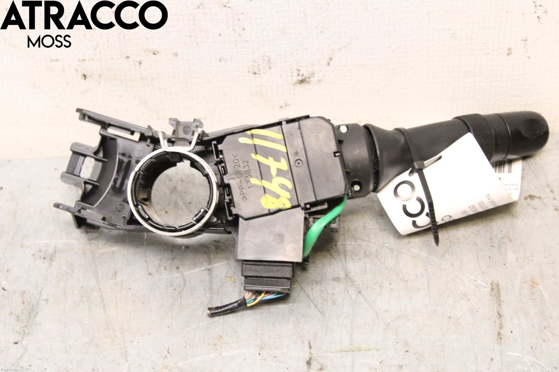 Toyota YARIS XP130 12-14 Bryter Ratt Blinklys - Lys