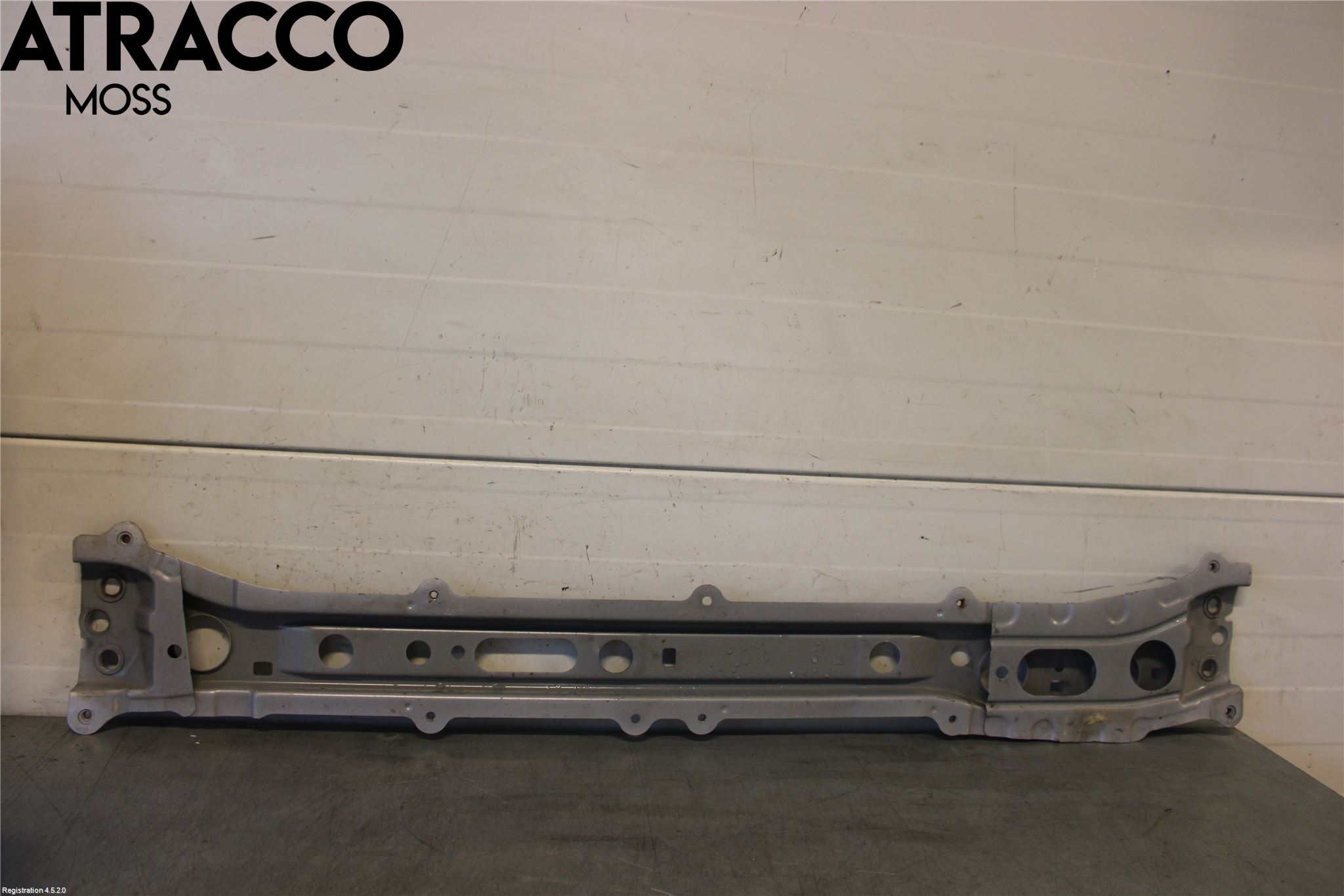 Toyota YARIS XP21 20- Radiator Feste - Ramme - Bjelk