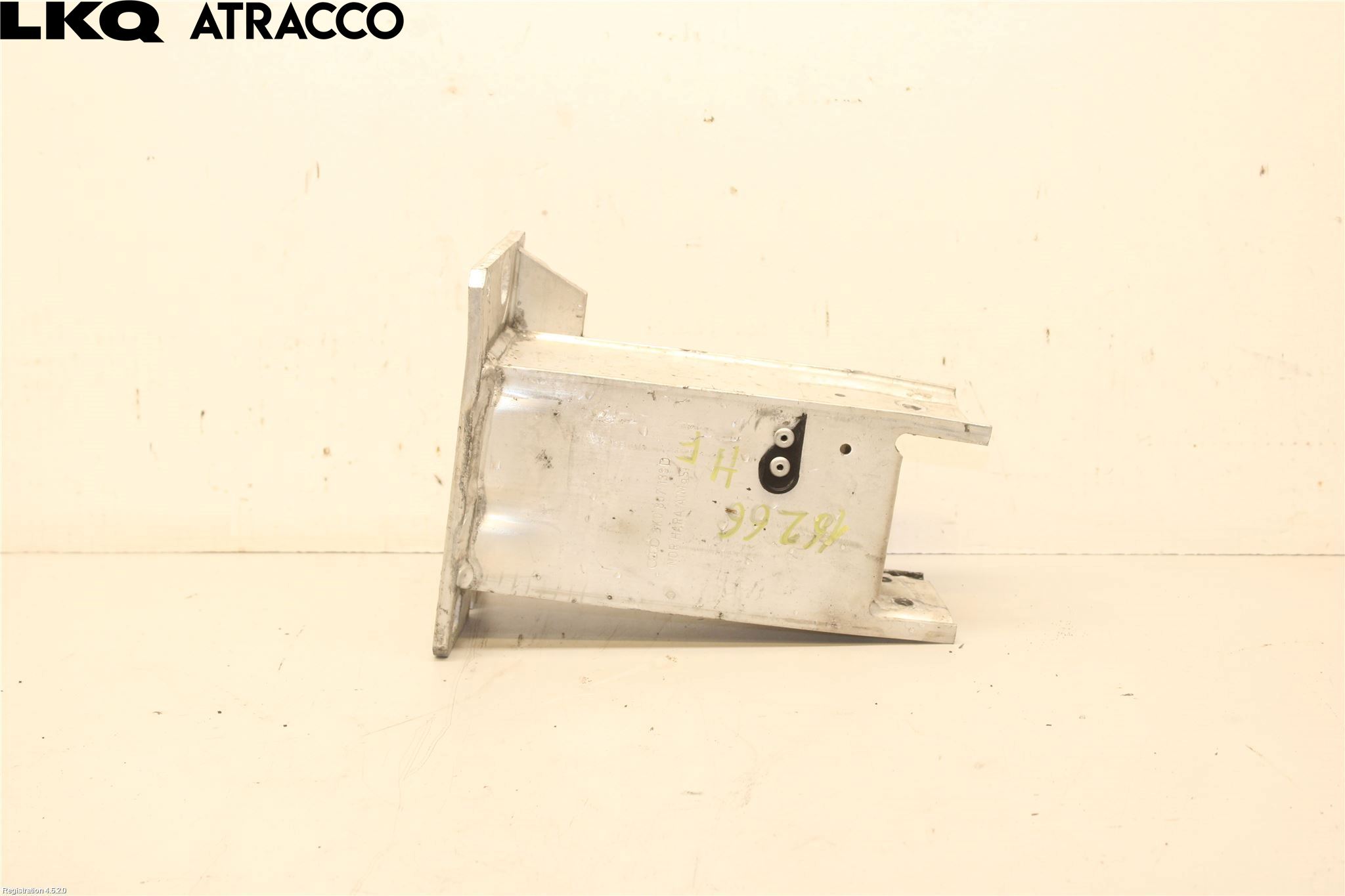 Audi A4/S4 08-11 Støtfanger Foran Feste