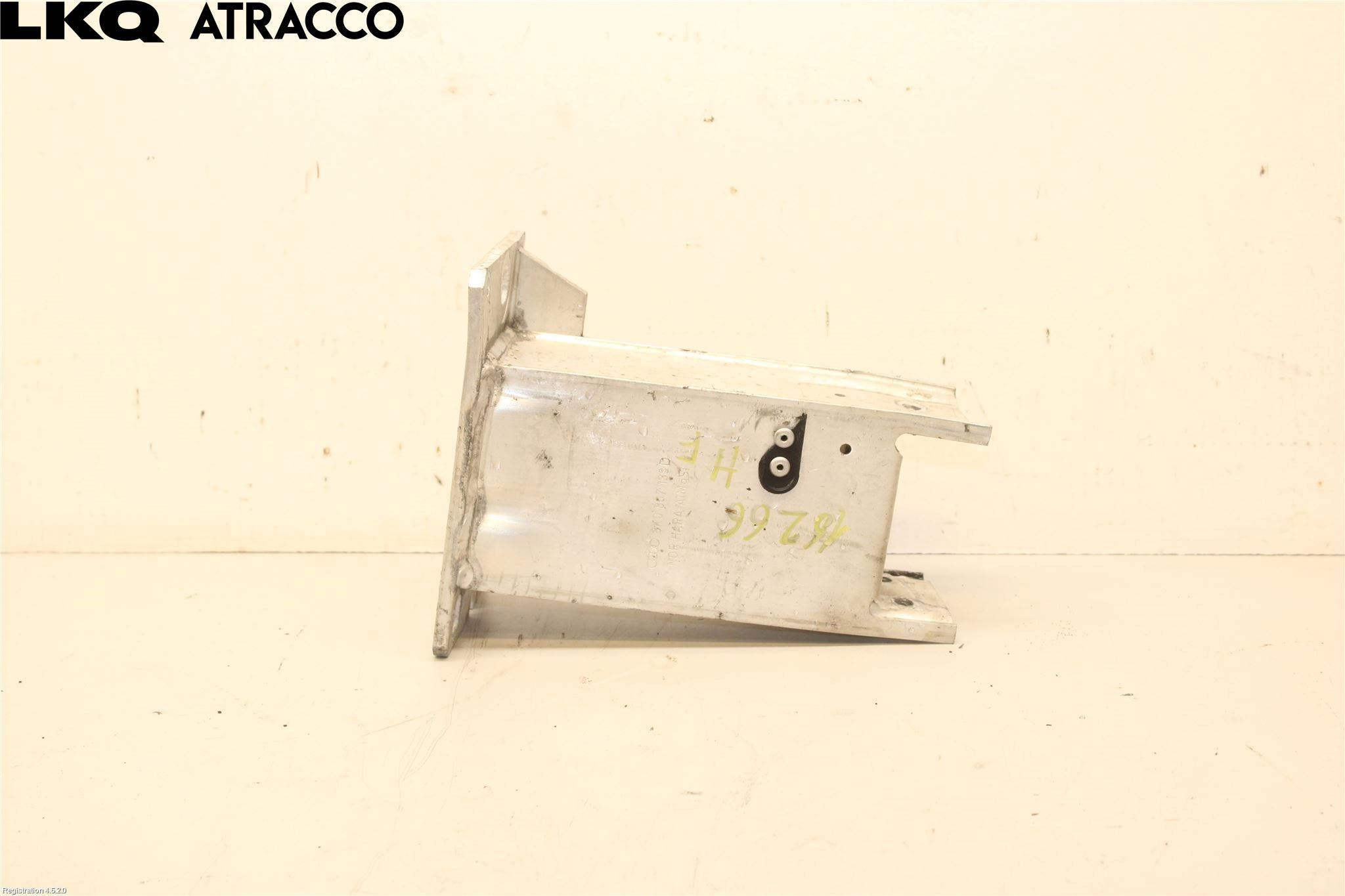 Audi A4/S4 08-11 Støtfanger Foran Feste