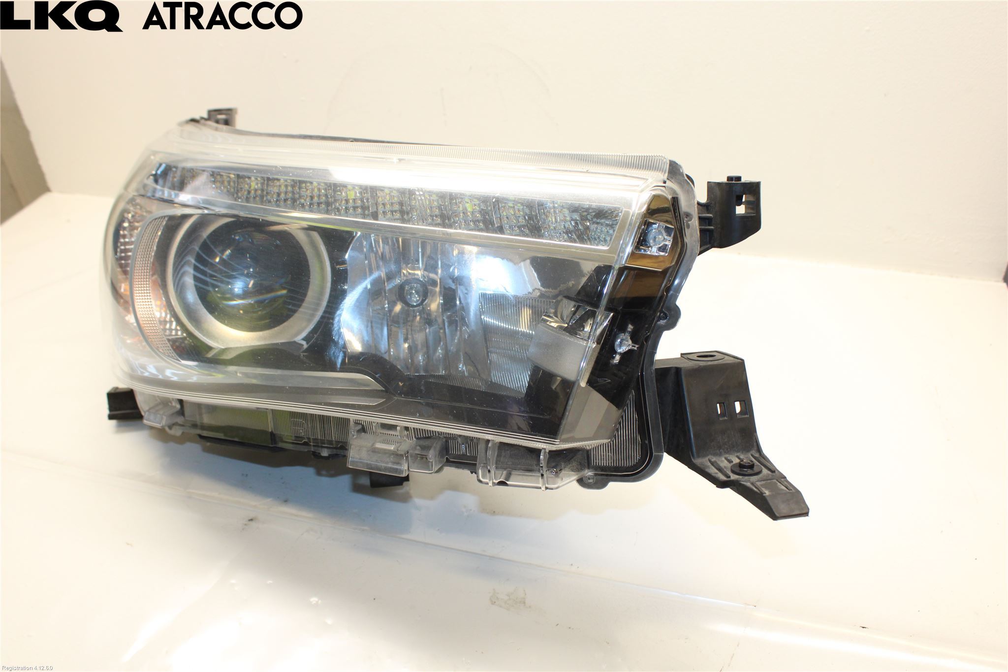 Toyota HILUX 16- Frontlykt Høyre