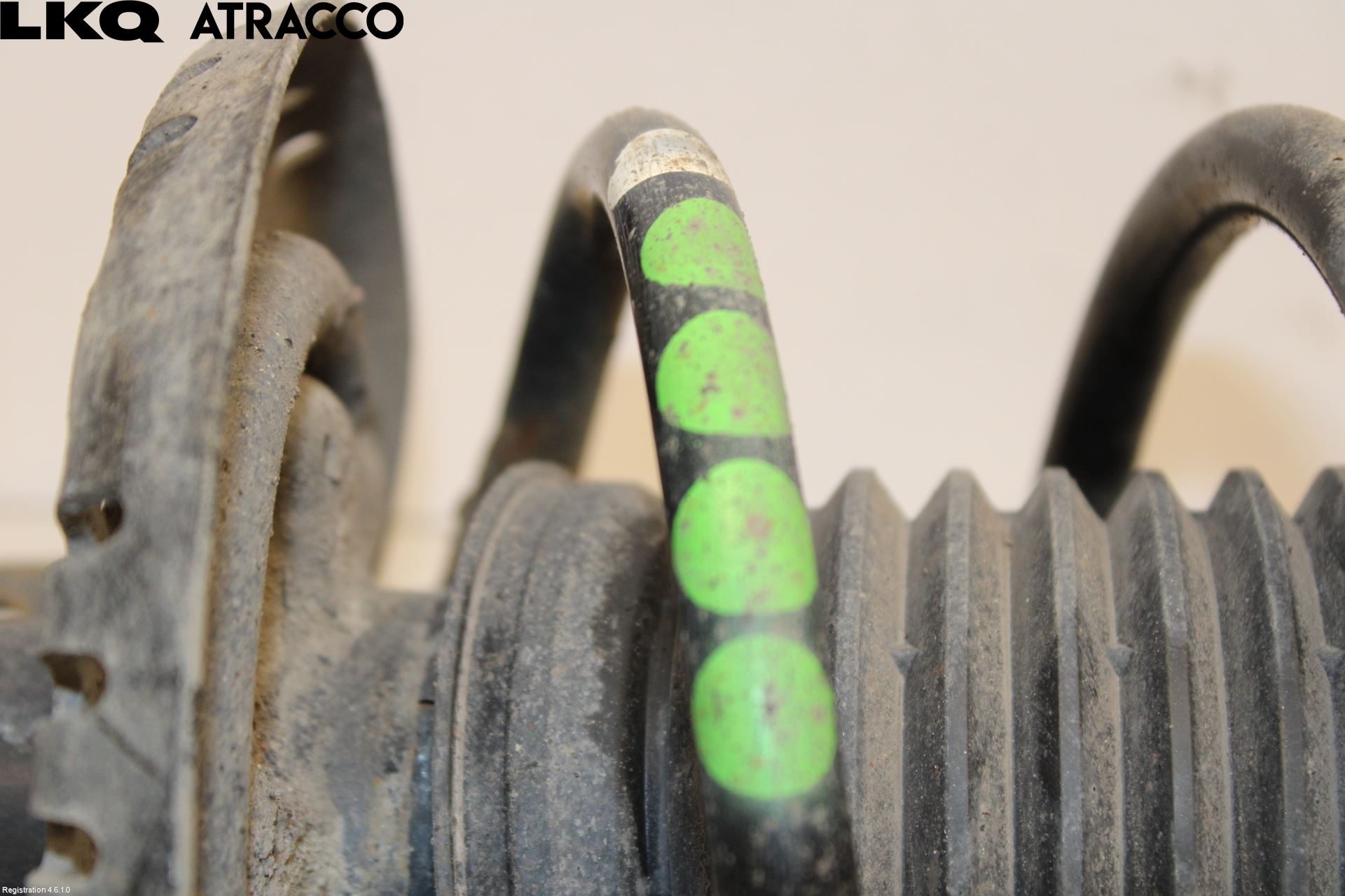 Volkswagen VW POLO 10-17 Fjærbein Foran Høyre