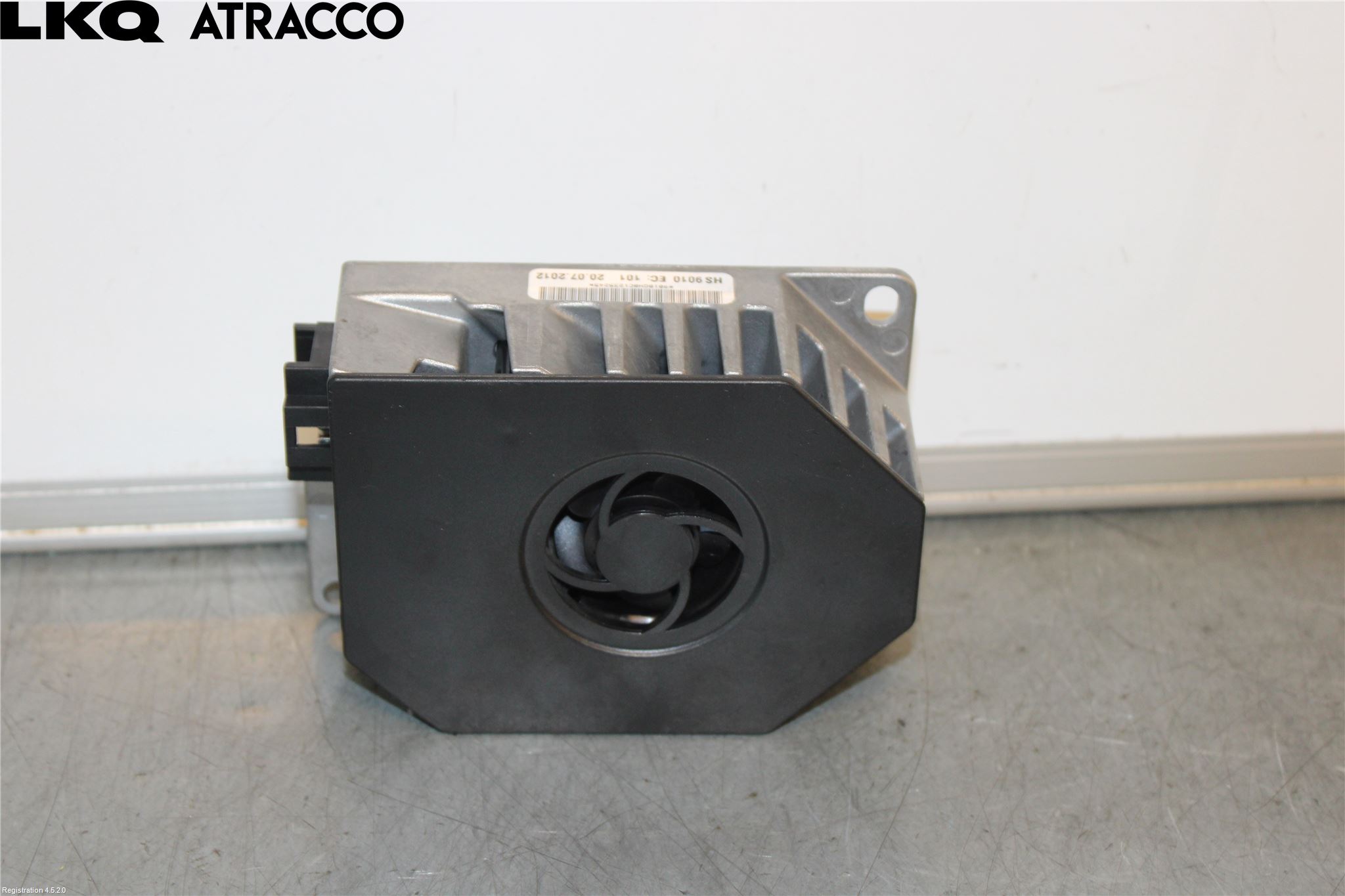 Mercedes-Benz MB E-KLASS (W212) 09-16 Stereo Forsterker